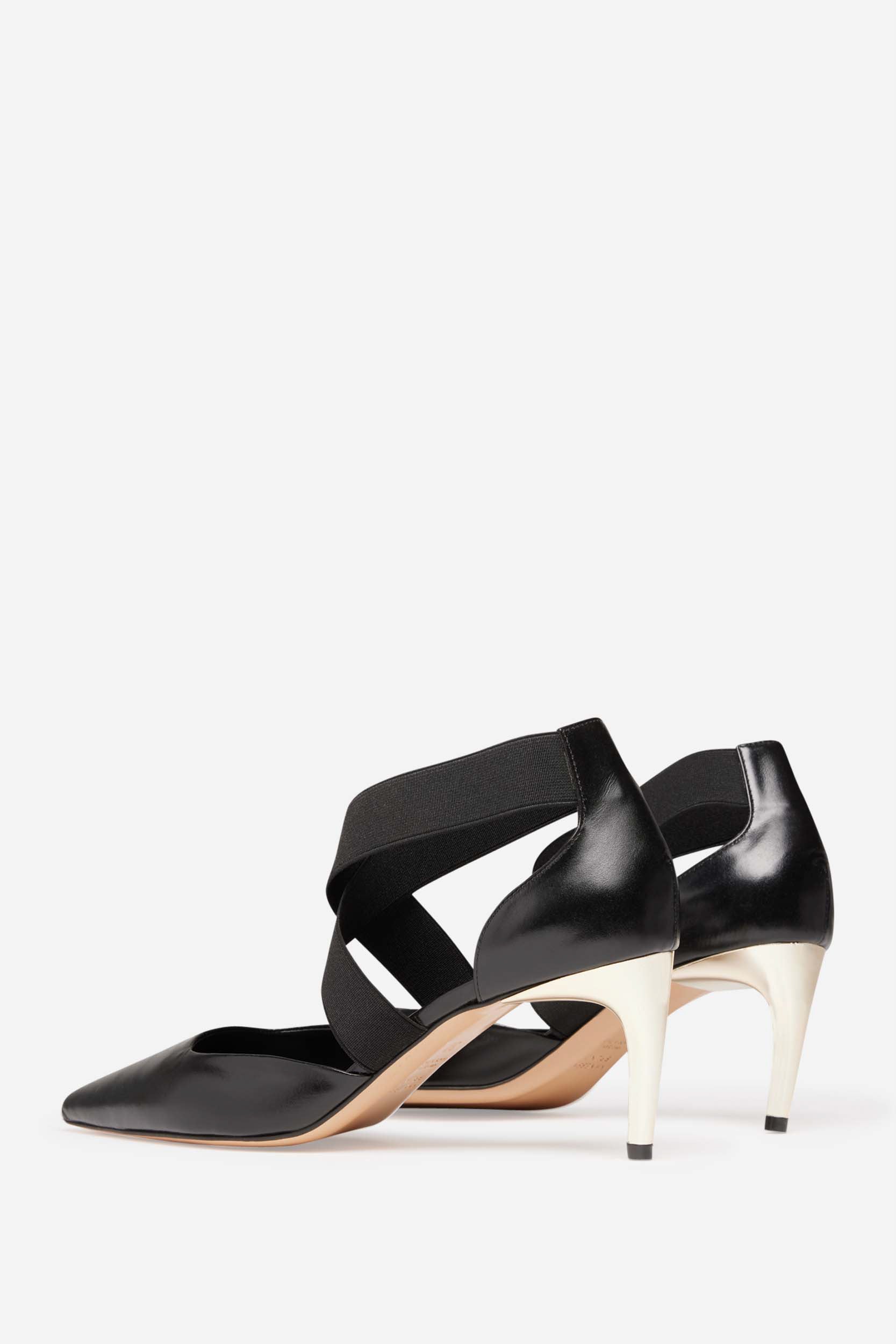 38 QTY RELIQUAT 160 // NOIR / Escarpins en Cuir - NOIR