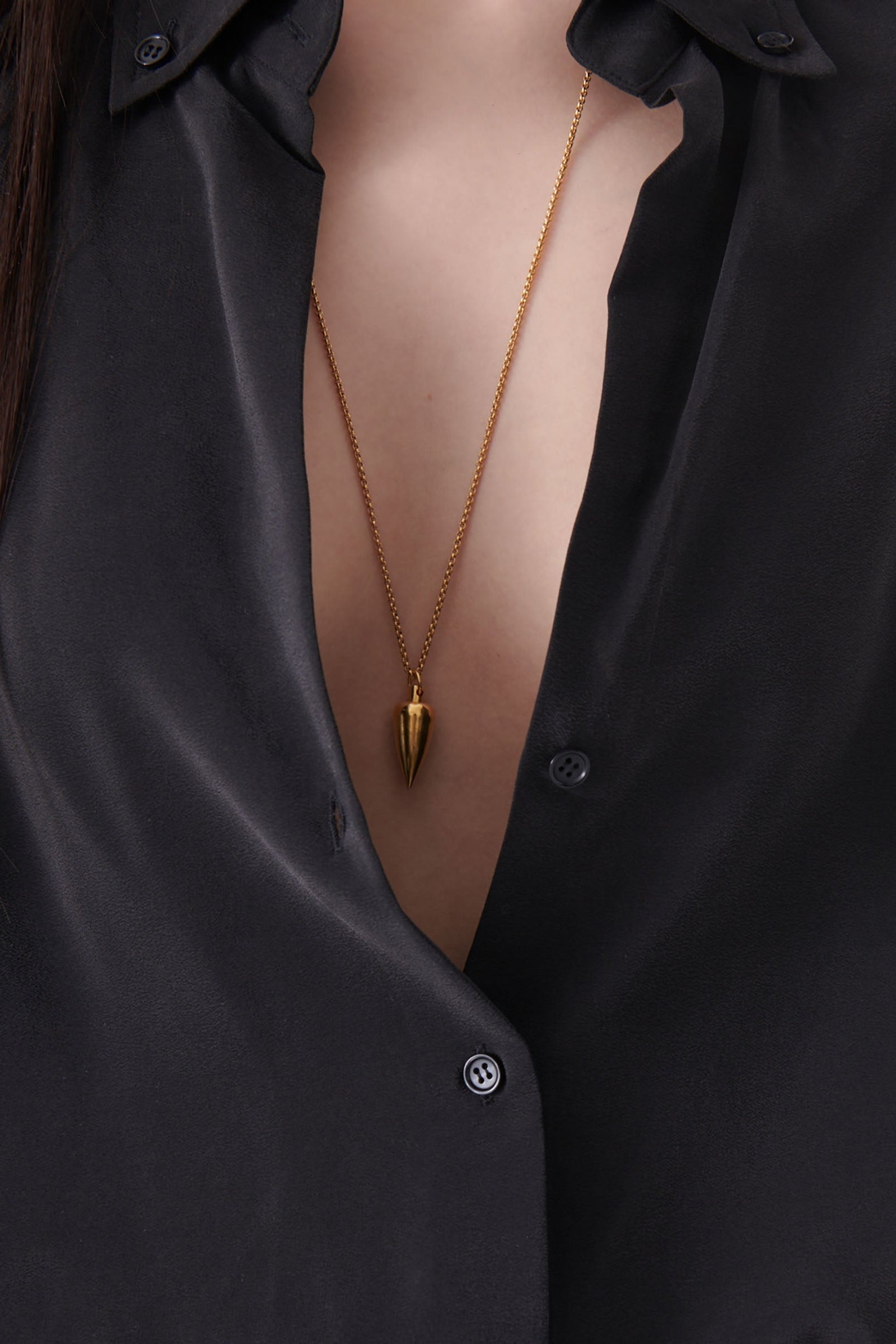 Long necklace with brass pendant - Gold