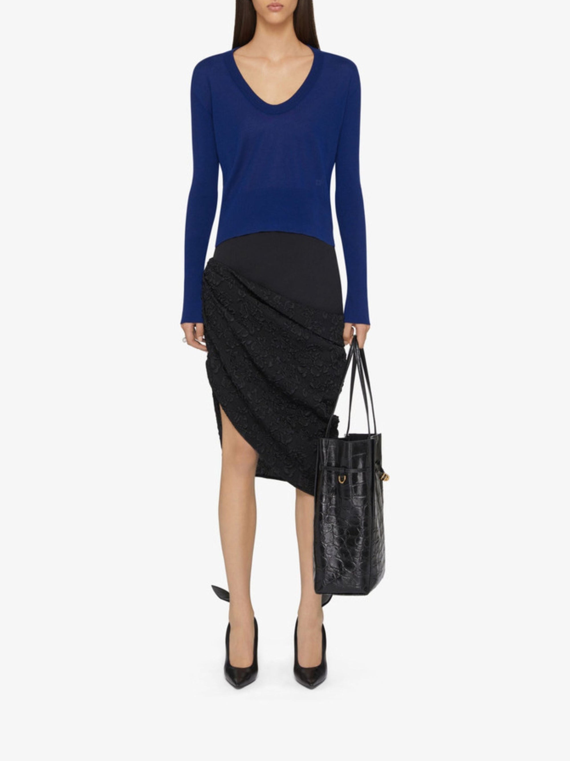 U-NECK LONG SLEEVES SWEATER