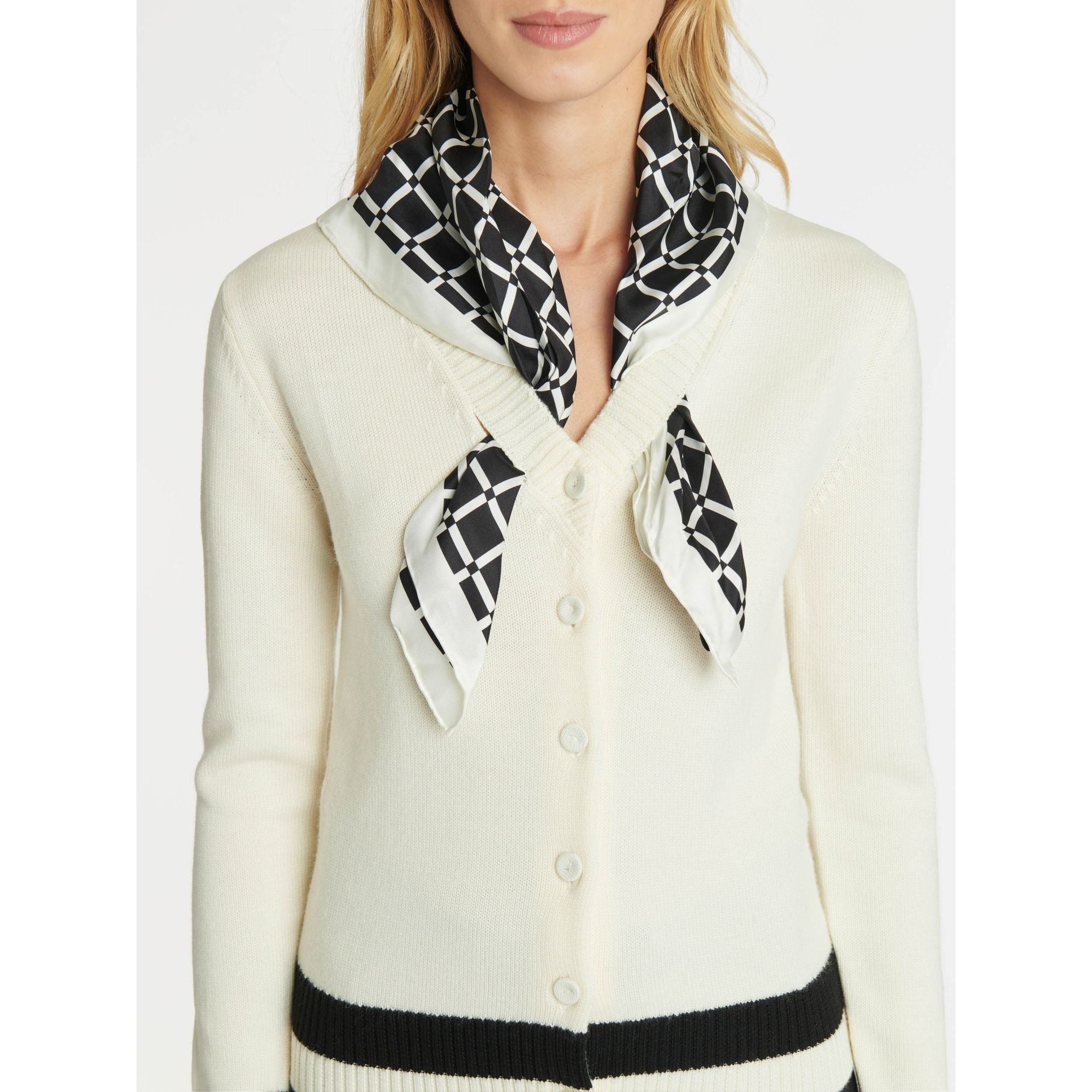 BLANC CASSE / NOIR CARDIGAN FOULAR