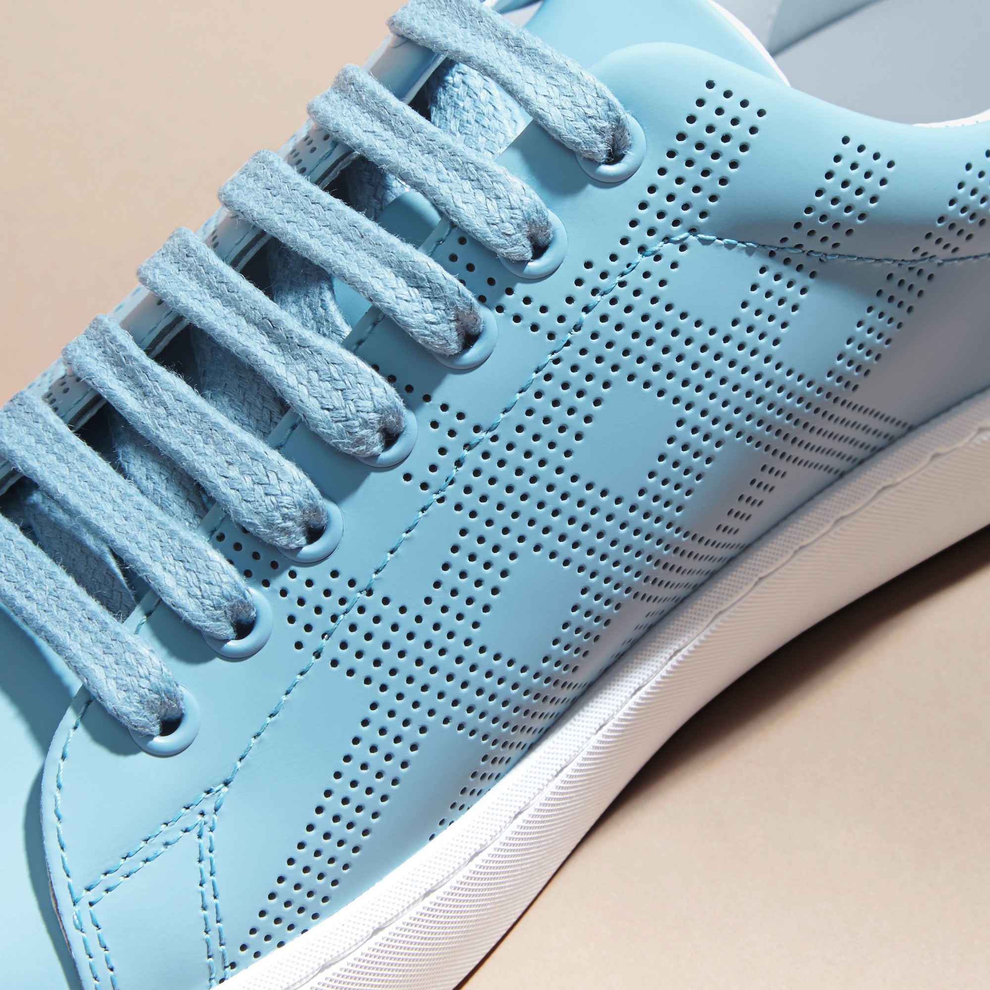 ZZNOSTOCK Sneakers en cuir à motif check perforé - Powder Blue