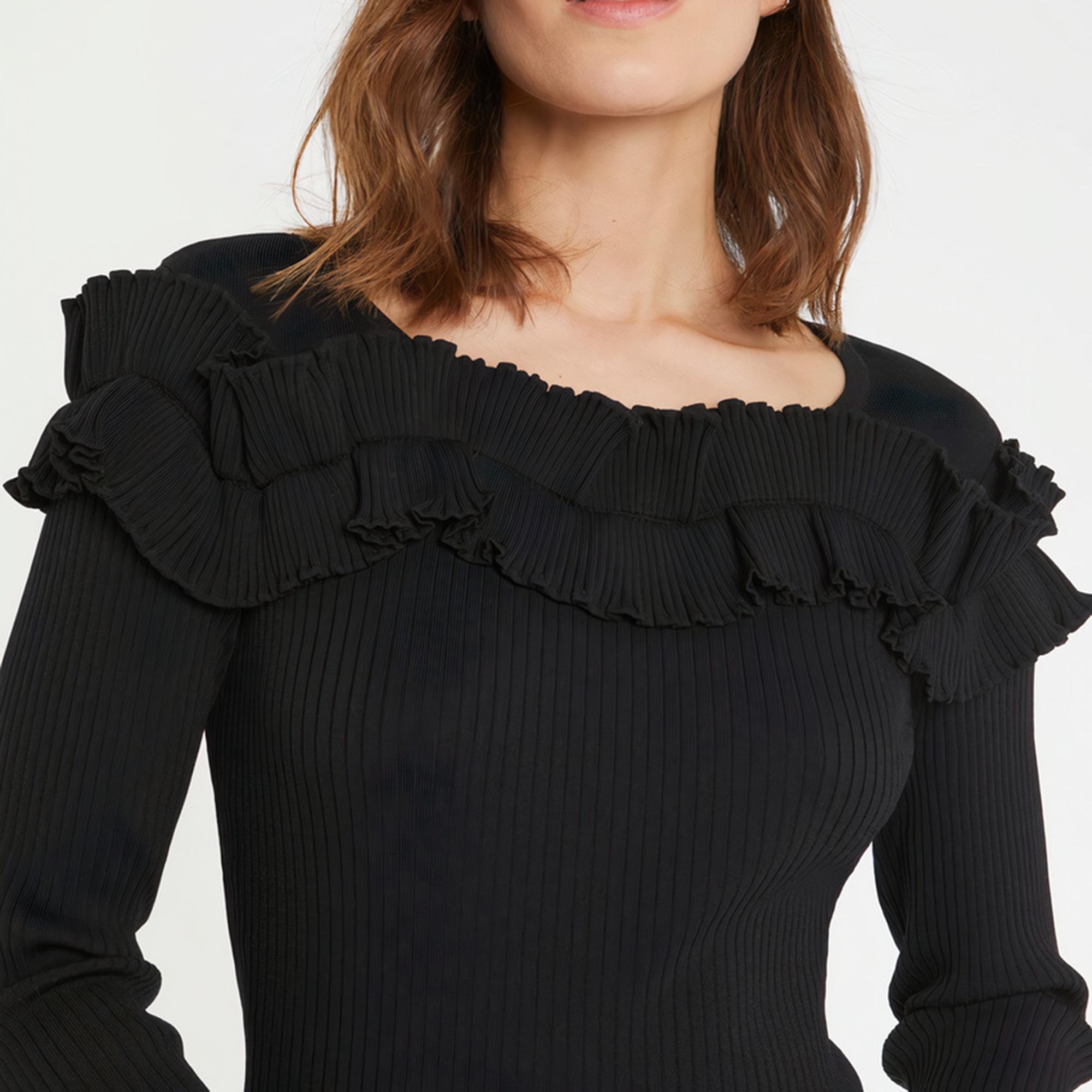Pull à encolure volantée - Noir