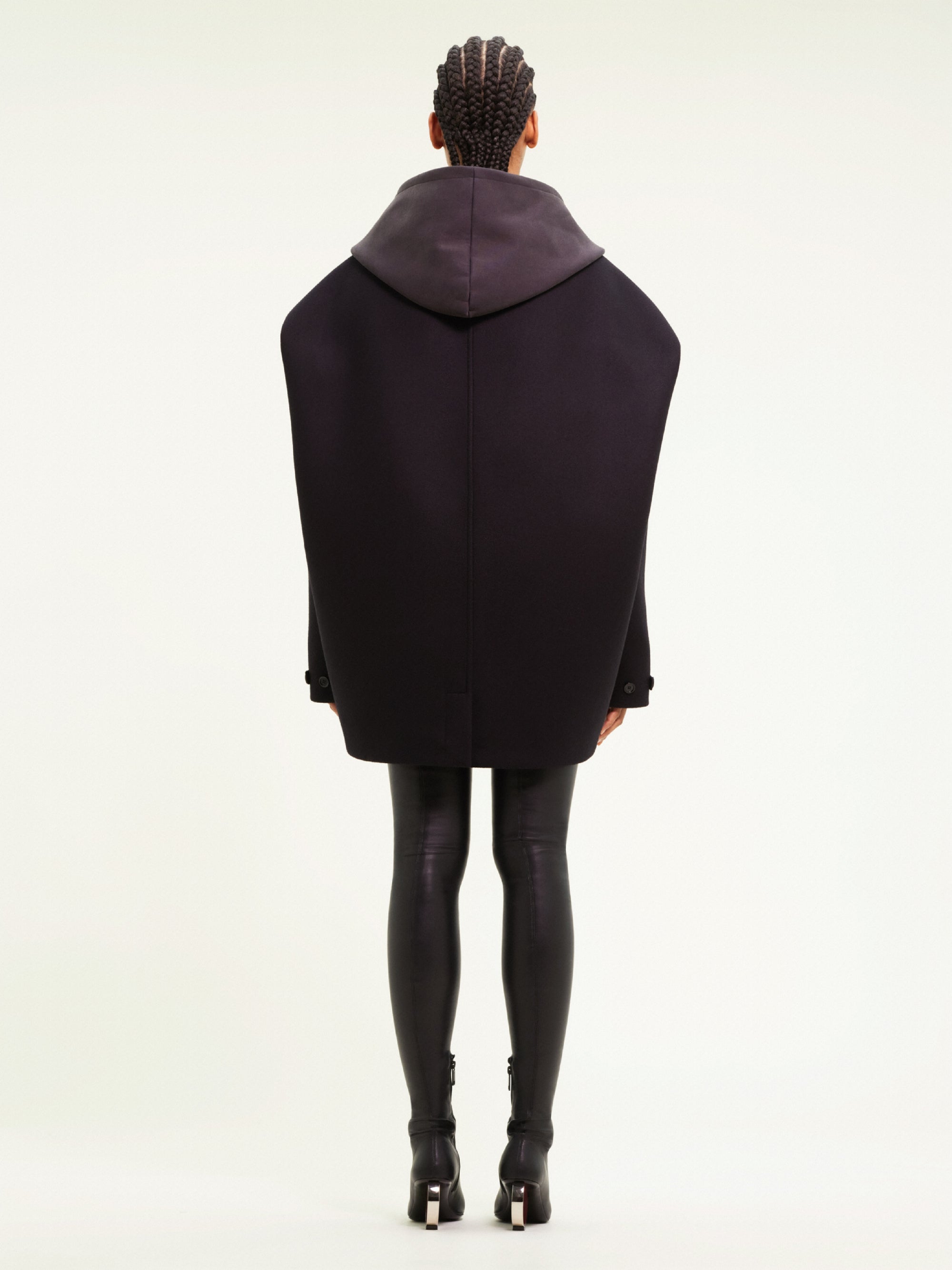 85pcs NEW / CABAN COCOON LAINE  - Black
