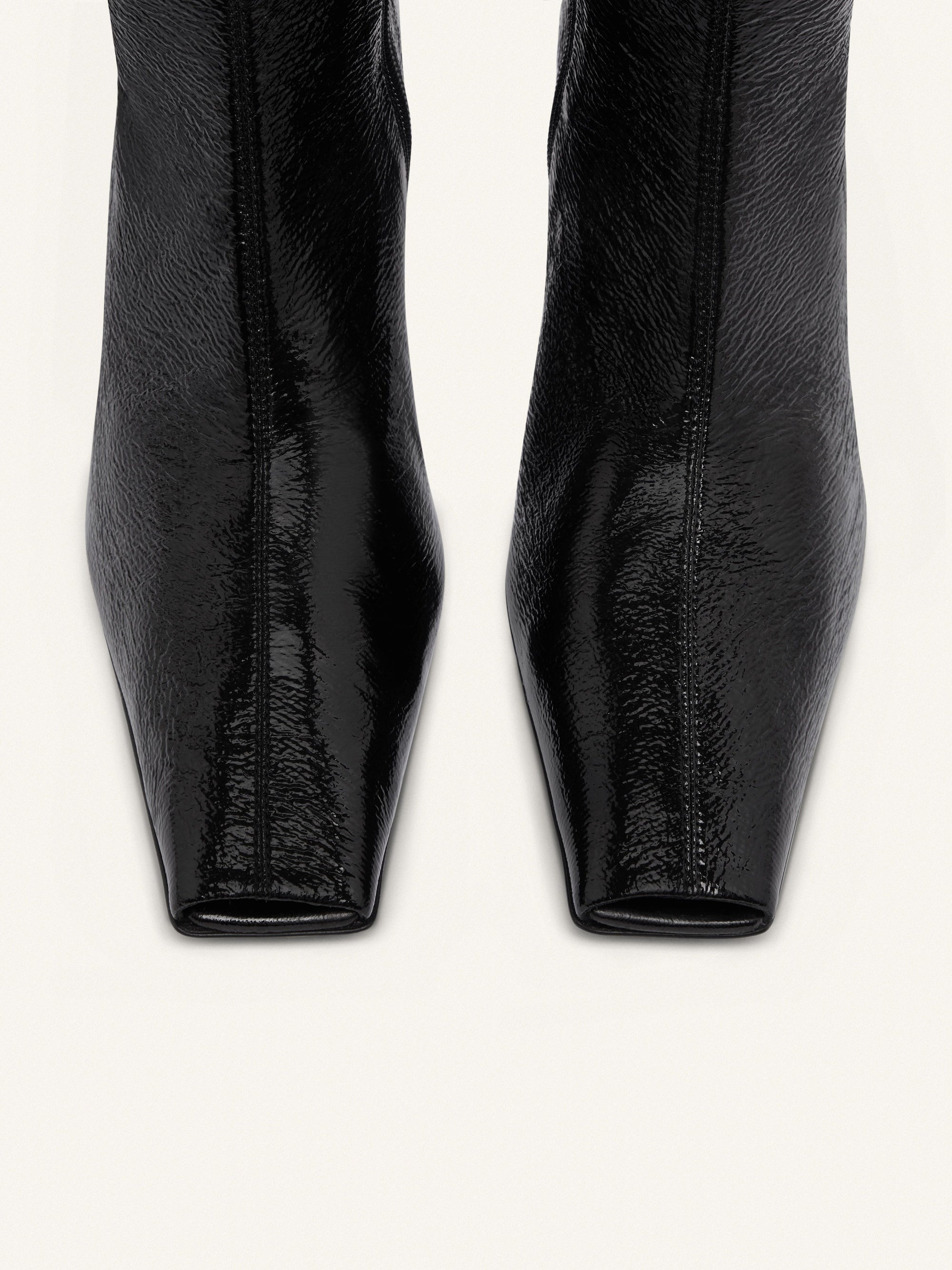 66pcs NEW / CIRCLE BOOTS IN STRETCH VINYL - Black
