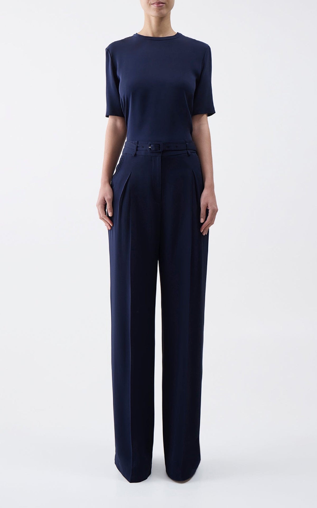 Maura Pant en bleu marine fluid soie crêpe