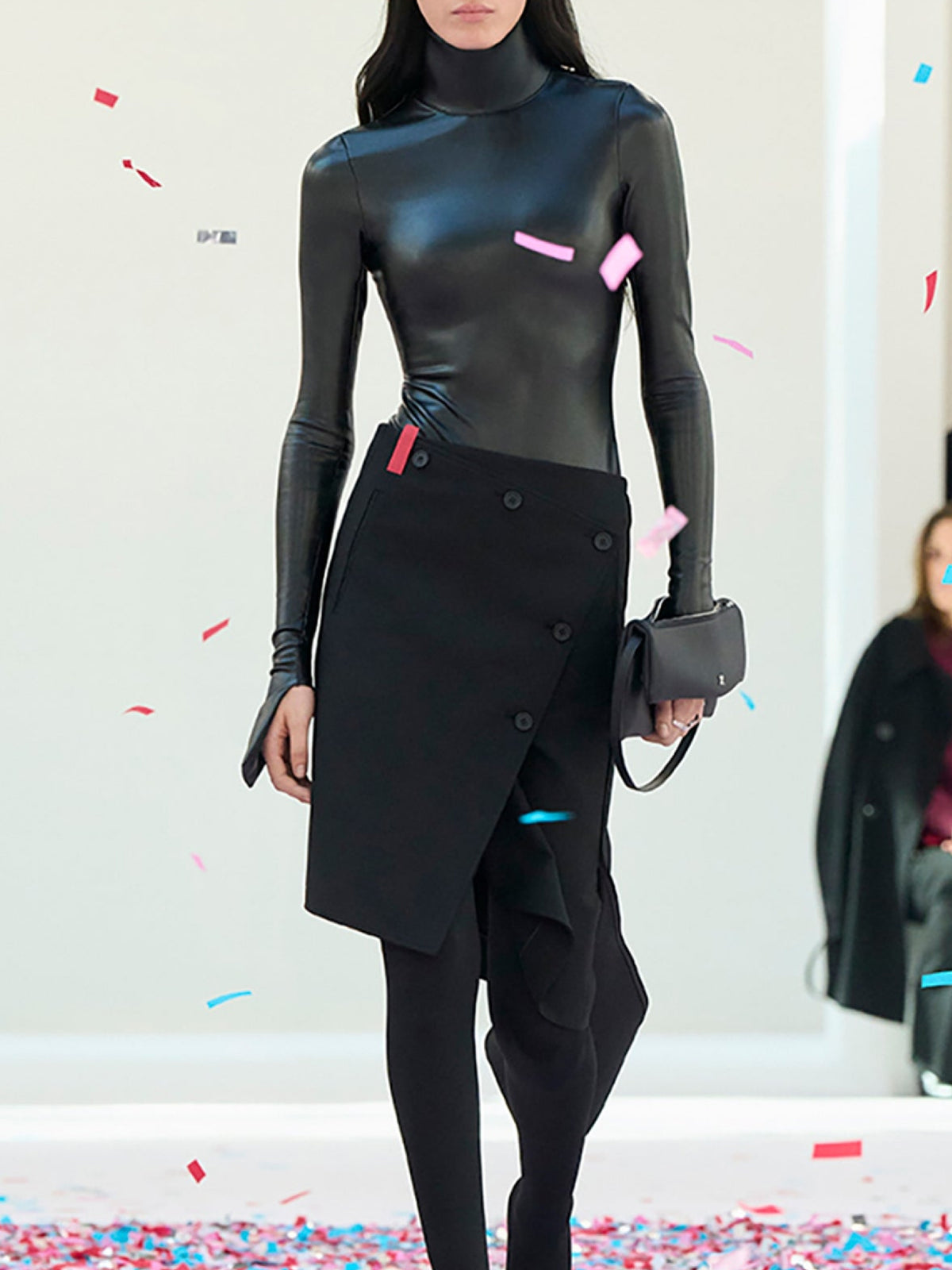 Diagonal-cut skirt in a wool blend - Black
