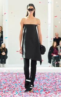 ROBE BUSTIER DRAPÉE EN SATIN