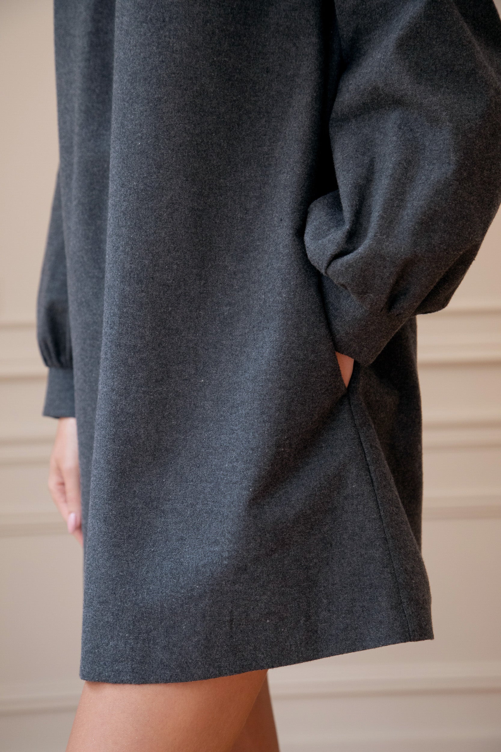 Le Camus short dress - Anthracite Grey