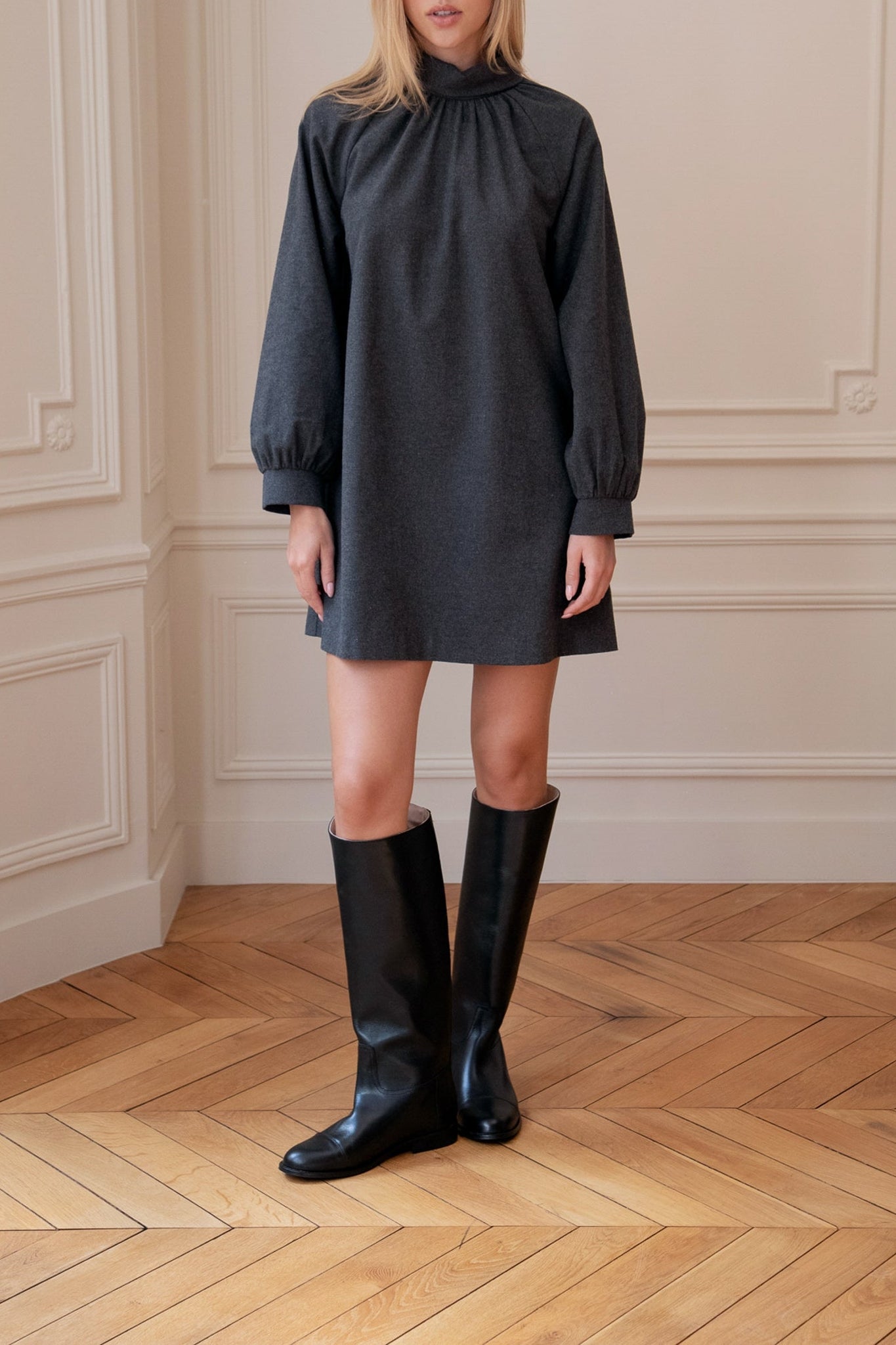 Le Camus short dress - Anthracite Grey