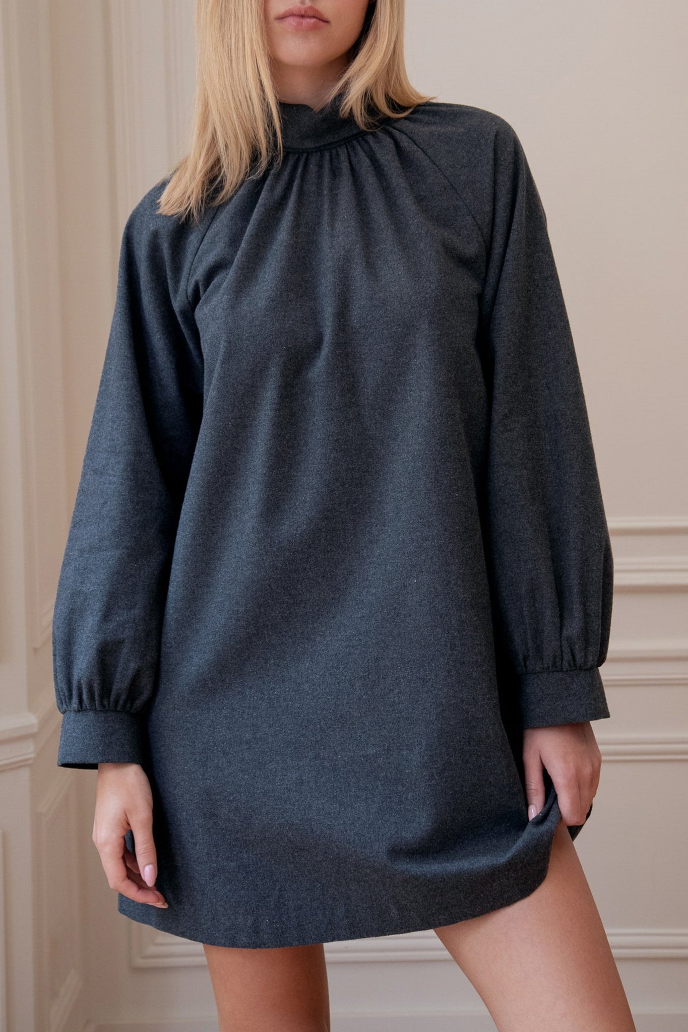 Le Camus short dress - Anthracite Grey