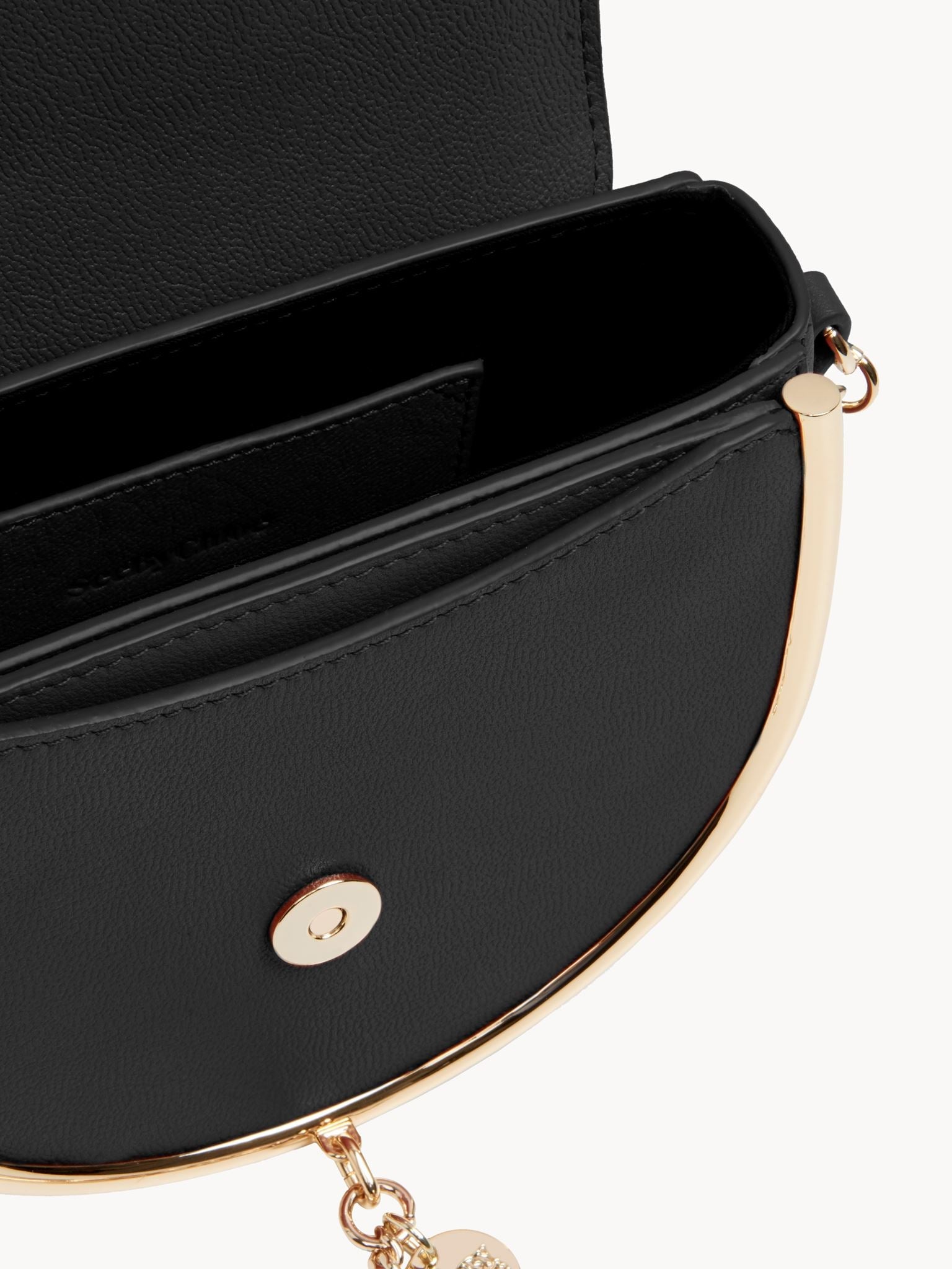 Sac pochette Mara en cuir de vache à petit grain - Black