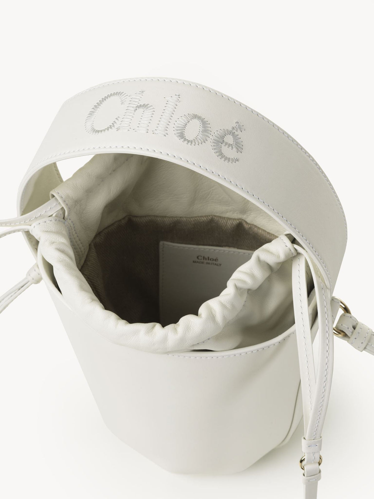 BASEPLUS_BUCKET BAG, White, Single size