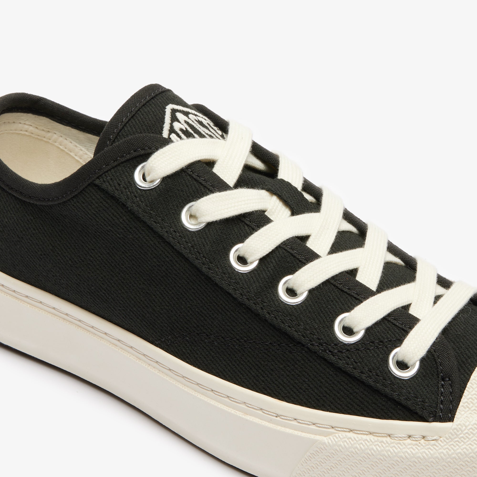 FOOTWEAR - Blk & Off Wht
