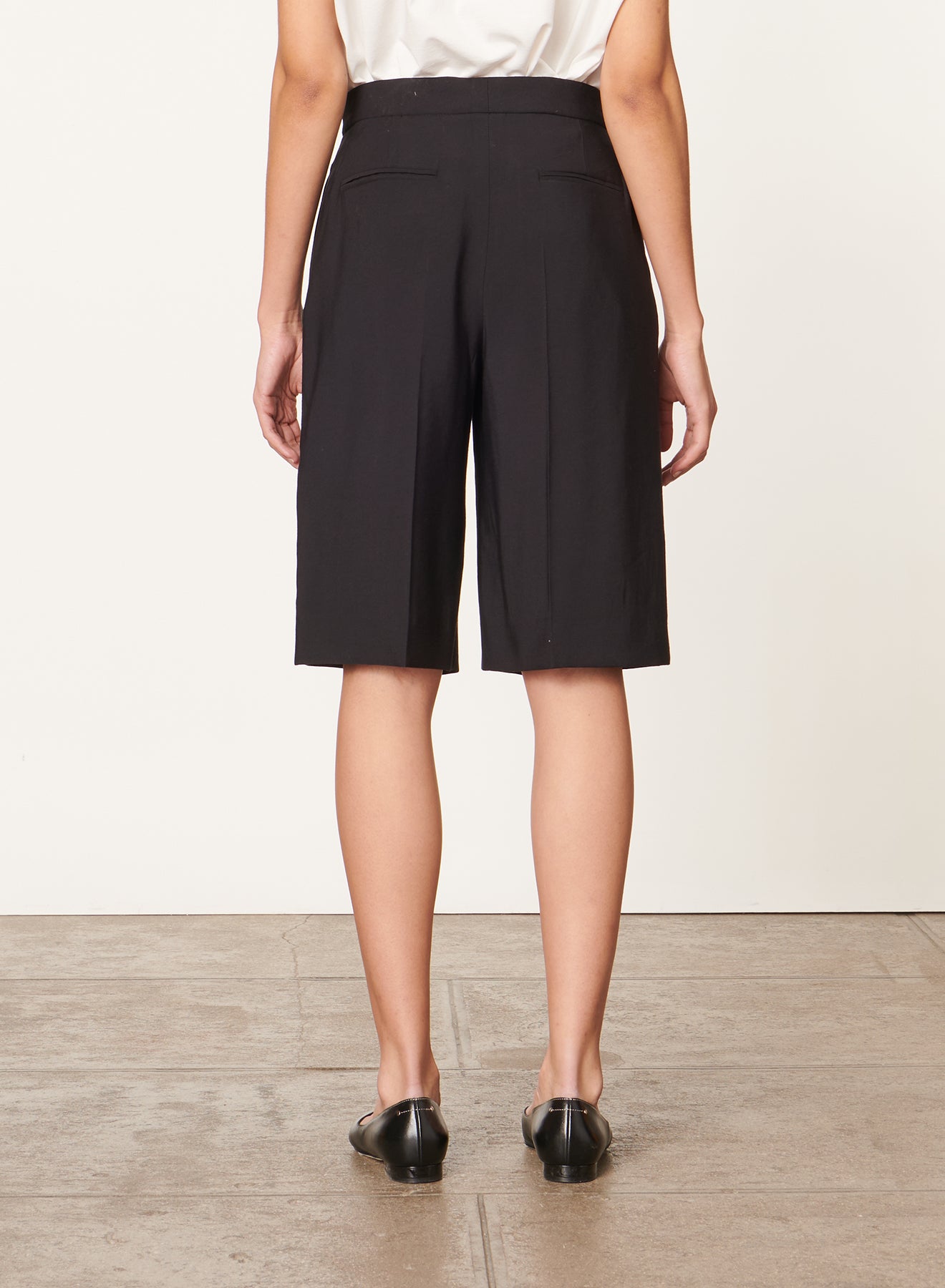 13 QTY NEW // NOIR / Robe Dalsam - NOIR