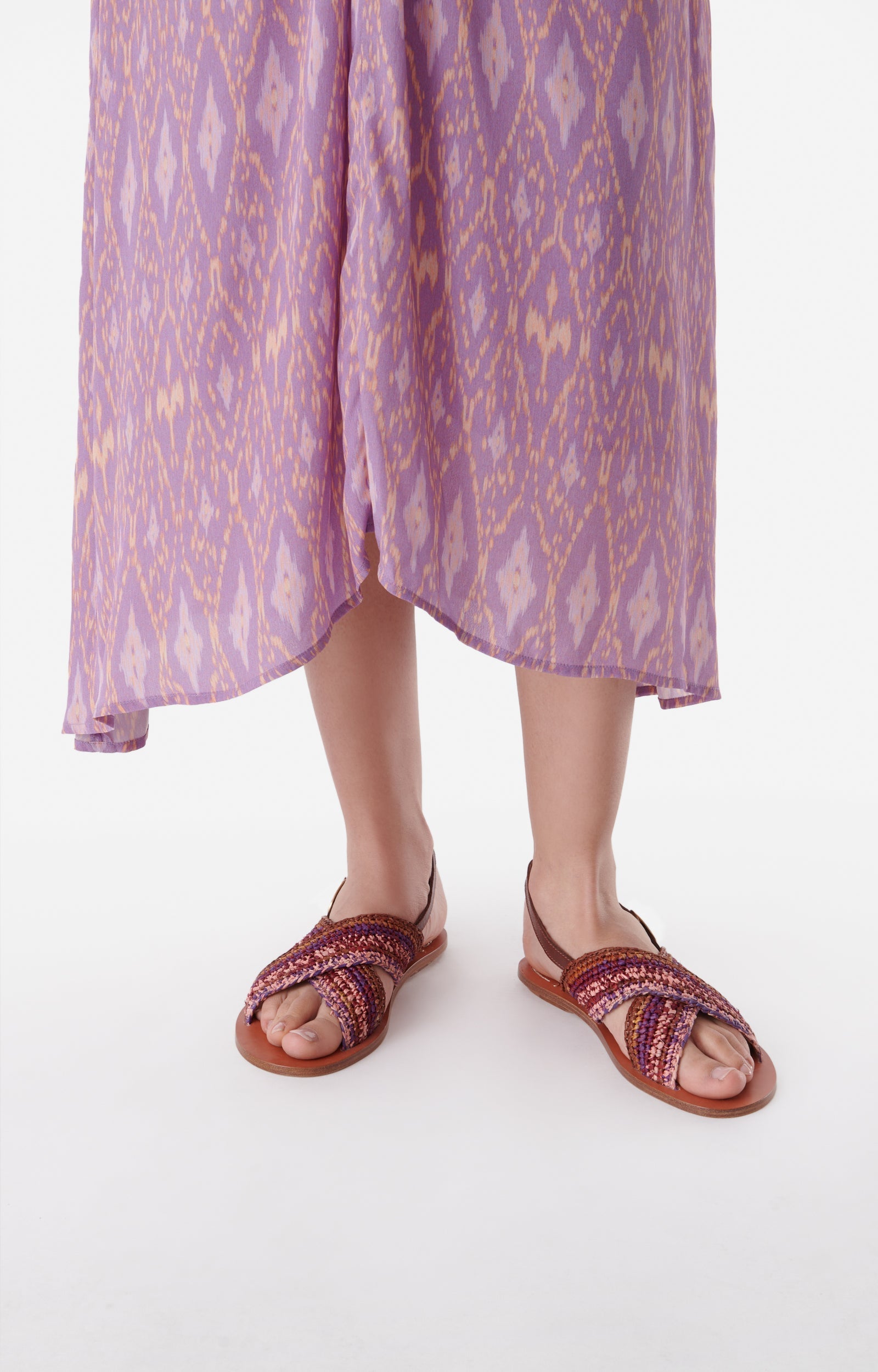 Sandales plates en cuir et raphia - Multicolore & Rose