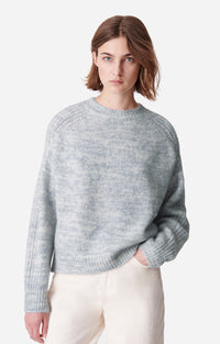 37 QTY NEW // IRIS / Pull Donia - IRIS