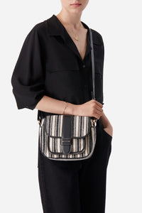 Frankie flap bag in canvas - Black & White