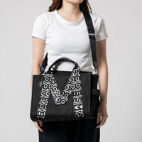 MOYEN   Sac à bandoulière The Tote Bag en tissu - Black & White