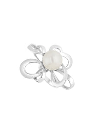 2qty DJV / QTY DISPO : 4-QTY VENDUES : 1-ST : 25% PRIX DJV : 295€ // Or gris 18 ct Bague Ruban Princesse Burmane sur or gris sertie d'une perle synthetique blanche /// RECO : 292€