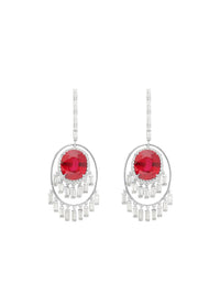 1qty DJV / QTY DISPO : 2-QTY VENDUES : 1-ST : 50% PRIX DJV : 550€ // Argent Rhodié Boucles d'oreilles sur argent rhodié serties de rubis de synthèse taille ovale et Burmalite™ blanche taille baguette /// RECO : 612€