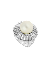 2qty DJV / QTY DISPO : 3-QTY VENDUES : 1-ST : 33% PRIX DJV : 350€ // Argent Rhodié Bague en argent rhodié sertie de perle synthétique blanche et entourage Burmalite™ baguette et pavage /// RECO : 371€
