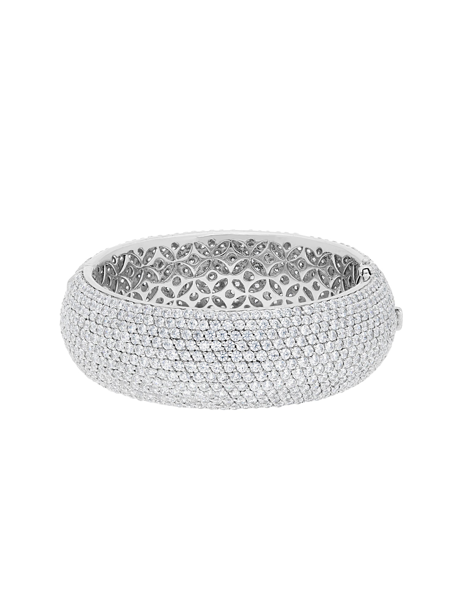 1qty DJV / QTY DISPO : 1-QTY VENDUES : 0-ST : 0% PRIX DJV : 1190€ // Argent Rhodié Bracelet jonc sur argent rhodié serrti de pavage taille brillant burmalite™ /// RECO : 980€