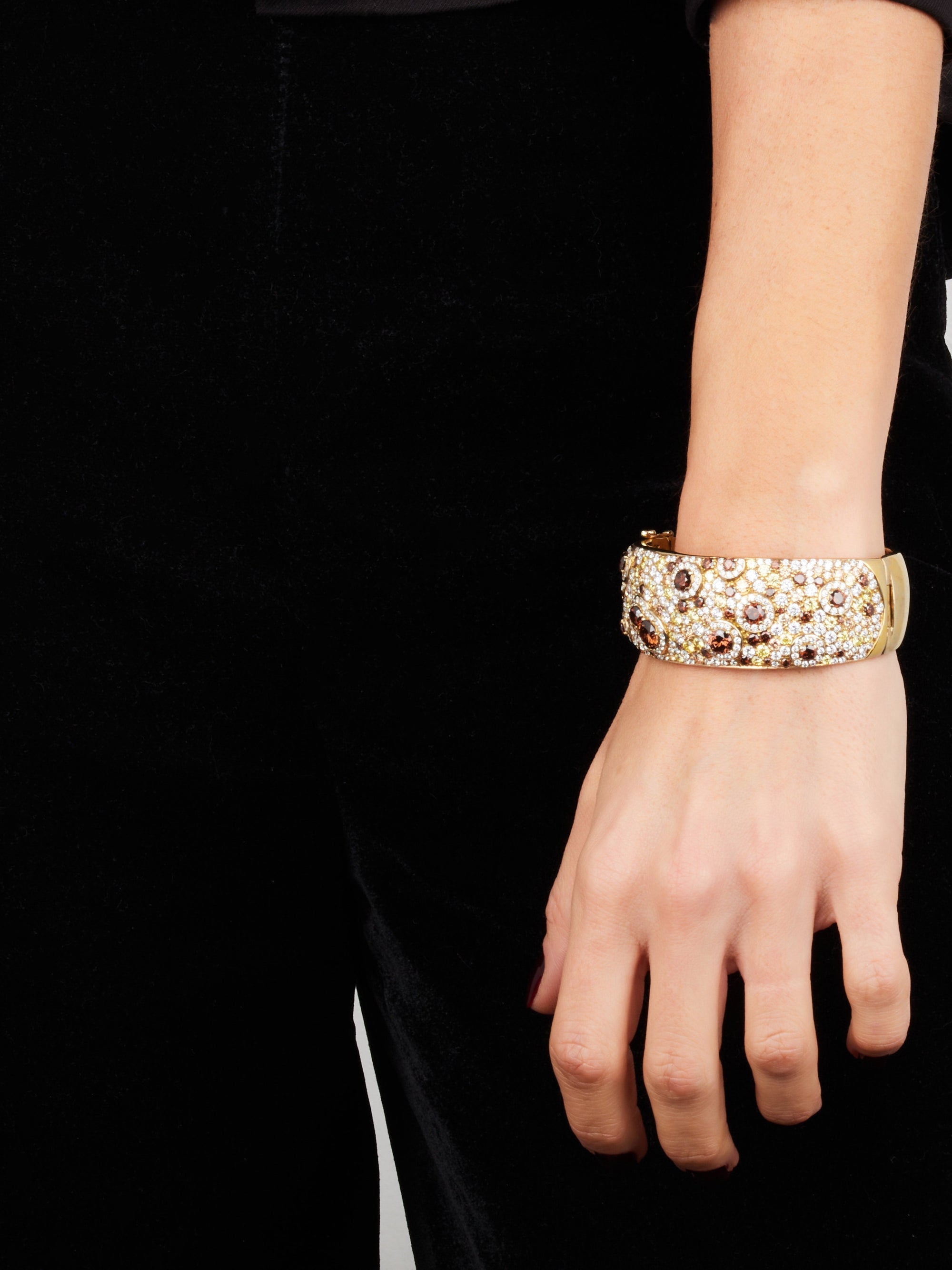 1qty DJV / QTY DISPO : 1-QTY VENDUES : 0-ST : 0% PRIX DJV : 650€ // Vermeil Bracelet vermeil 18cm serti de Burmalite coffee /// RECO : 896€