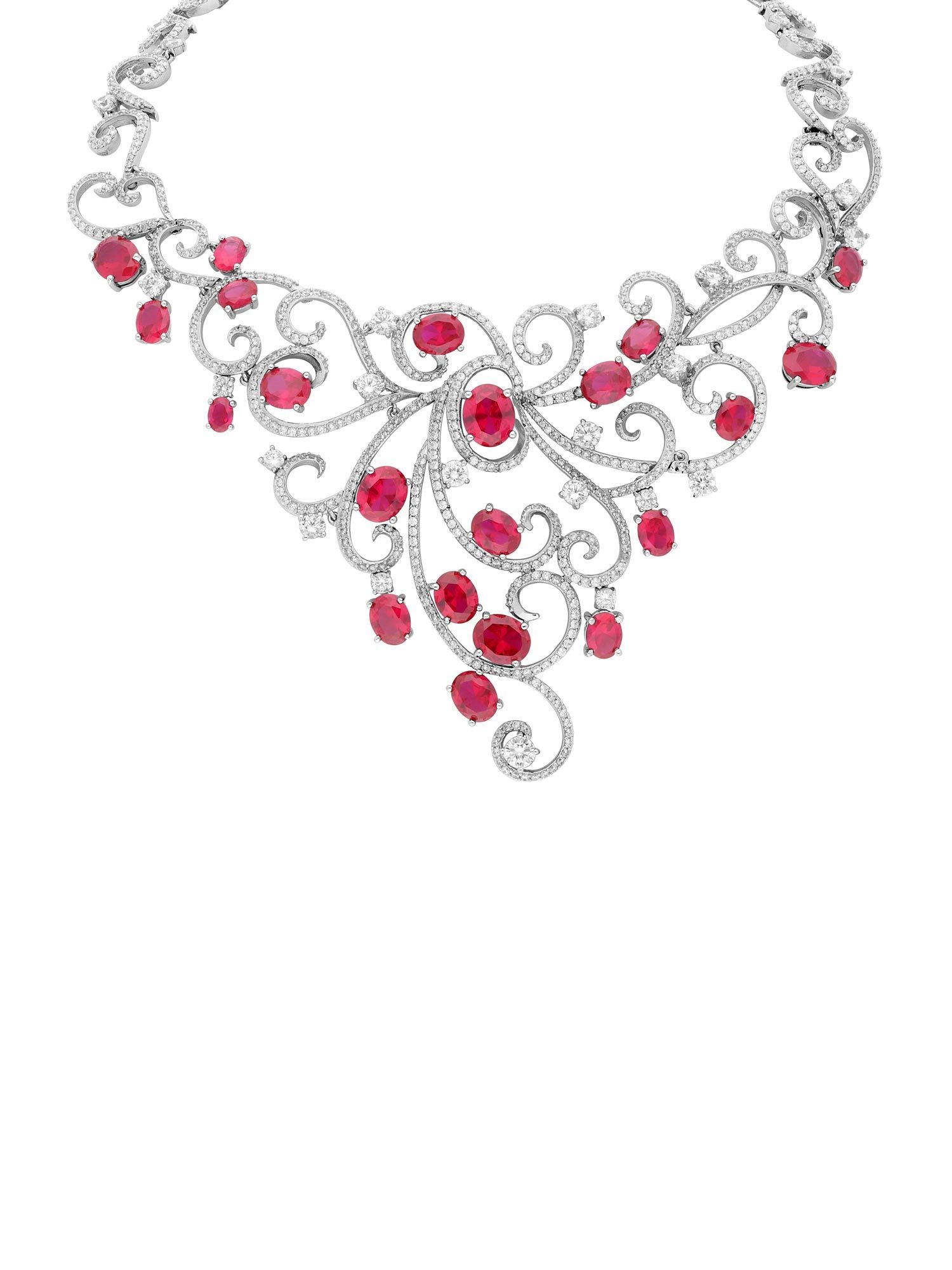 1qty DJV / QTY DISPO : 2-QTY VENDUES : 1-ST : 50% PRIX DJV : 420€ // Argent Rhodié Collier en argent rhodié serti de Burmalite taille ovale rouge rubis et pavé de Burmalite blanche /// RECO : 399€