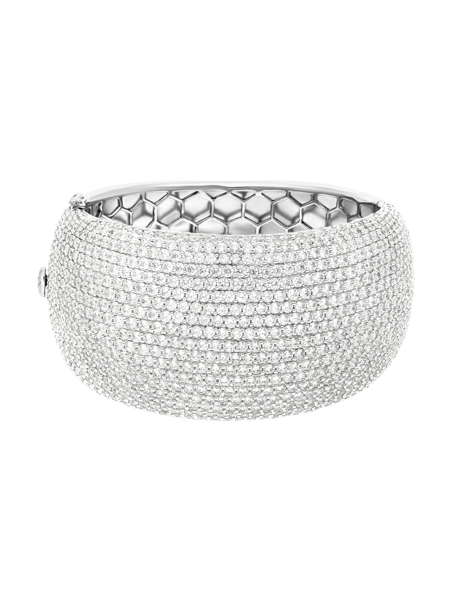 1qty DJV / QTY DISPO : 2-QTY VENDUES : 0-ST : 0% PRIX DJV : 895€ // Argent Bracelet large pavé de Burmalite™ blanche taille brillant /// RECO : 875€