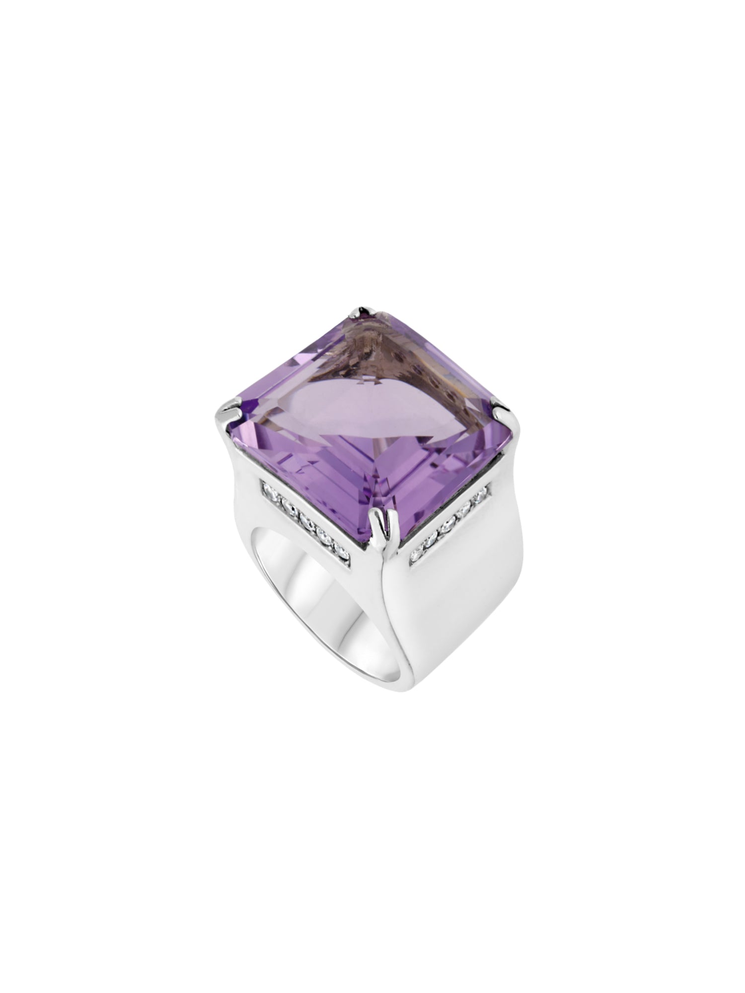 2qty DJV / QTY DISPO : 2-QTY VENDUES : 0-ST : 0% PRIX DJV : 595€ // Argent Rhodié Bague chevalière sur argent rhodié sertie d'une améthyste et pavage Burmalite™ blanche /// RECO : 525€