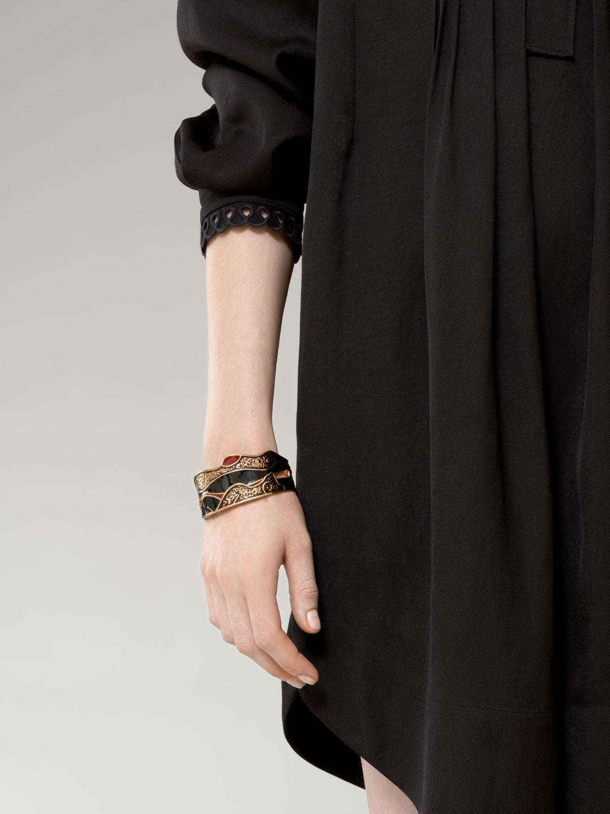 BASEPLUS_Vintage Gold BANGLE - Vintage Gold