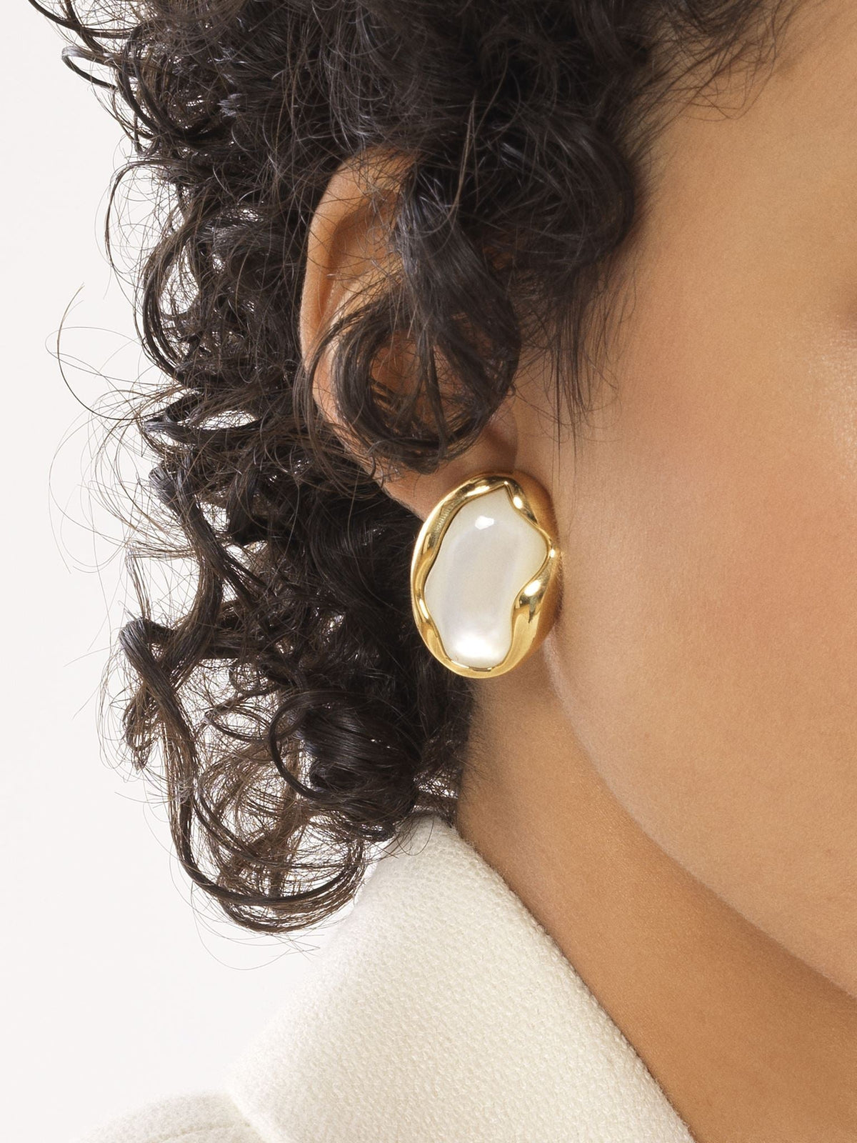 Pearl EARRINGS - Pearl
