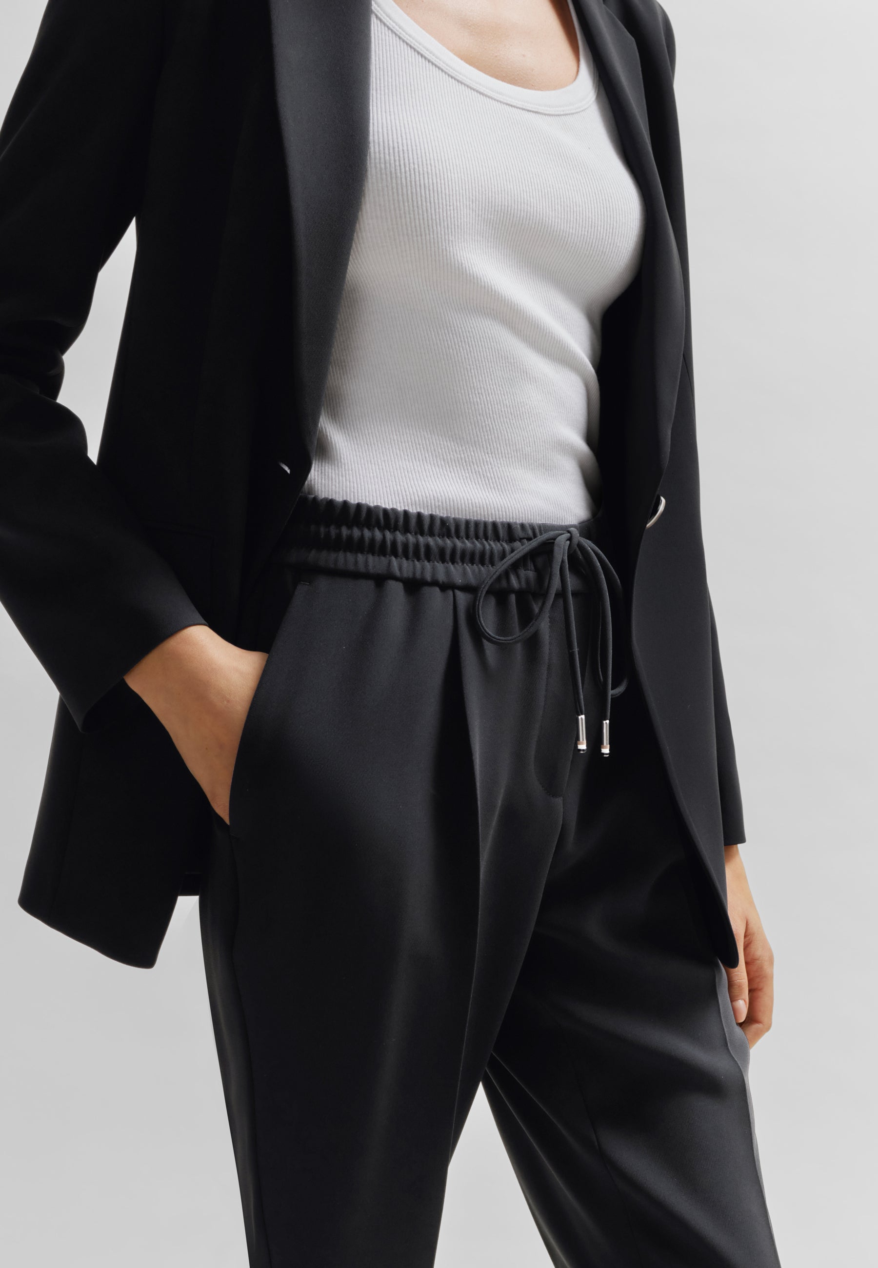 BLACK // FORMAL TROUSERS TARIYANA9