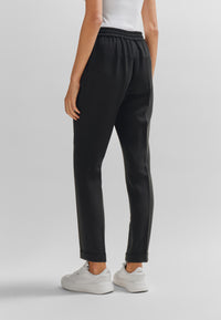 BLACK // FORMAL TROUSERS TARIYANA9