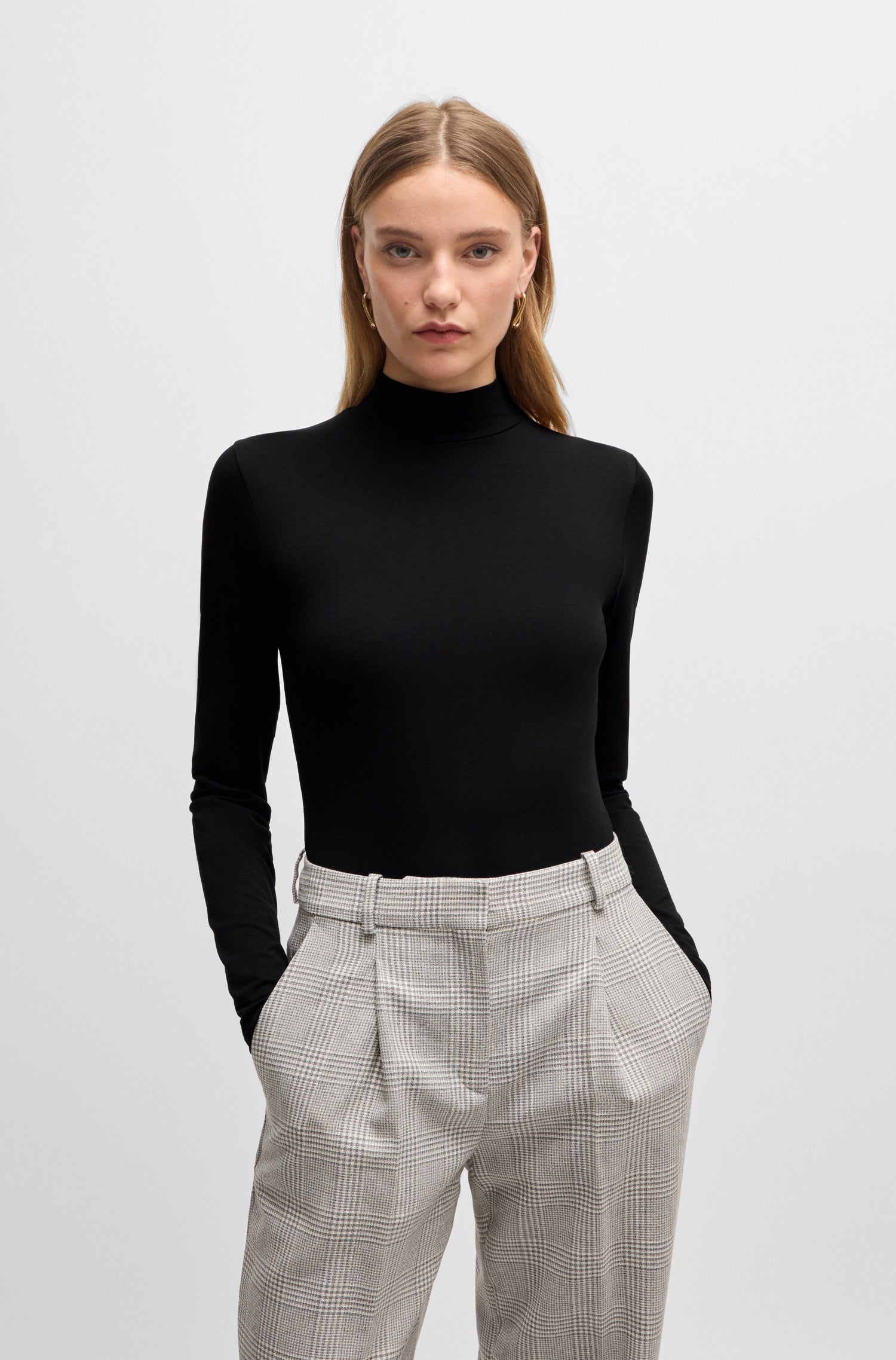 BLACK // CASUAL TOPS EMATA