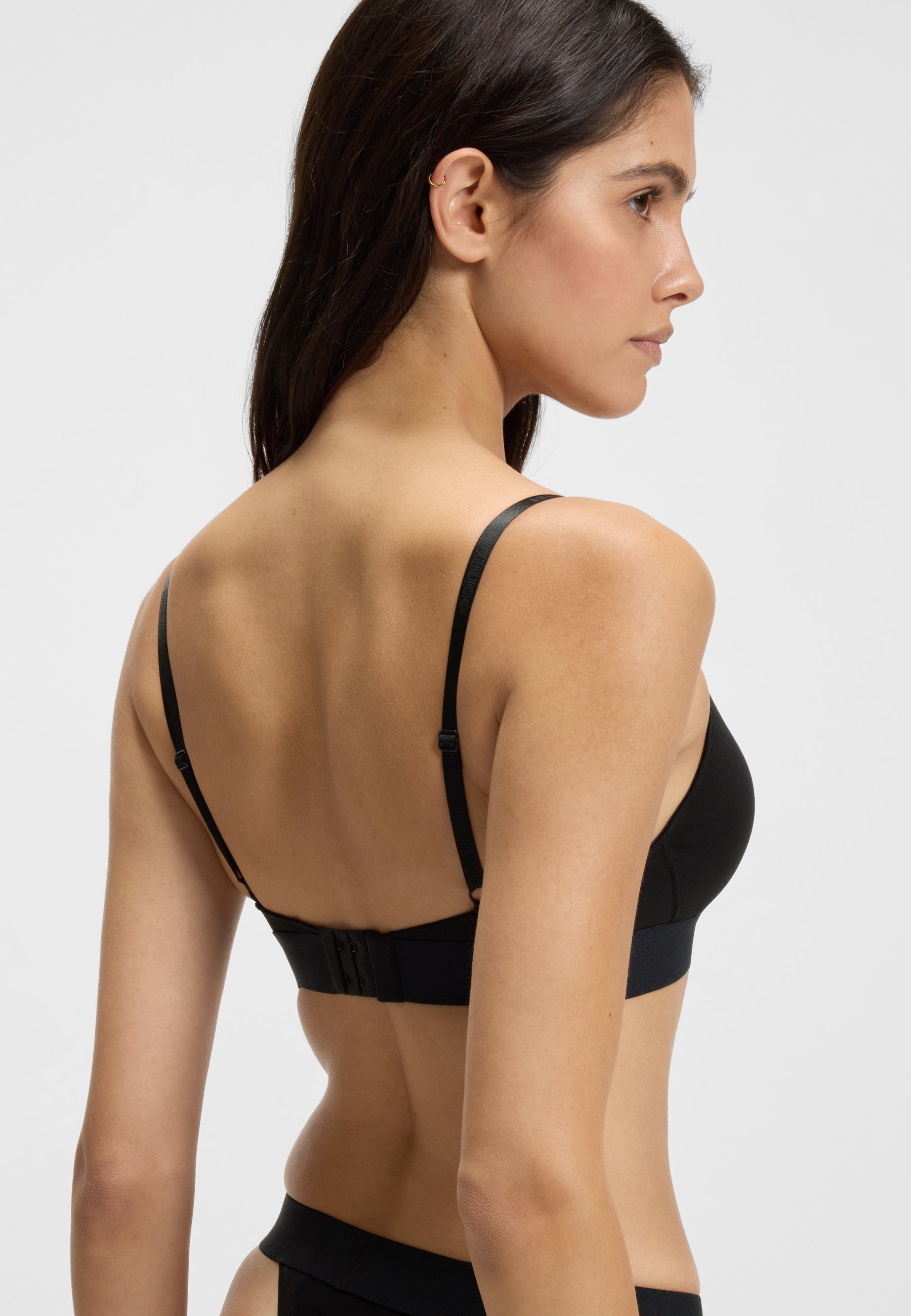 BLACK // BRA TRIANGLE RED LABEL