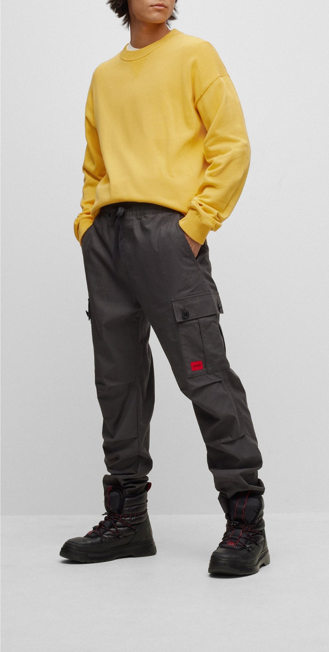 Swart jumper - Medium Yellow
