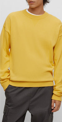 MEDIUM YELLOW // SWEATERS SWART