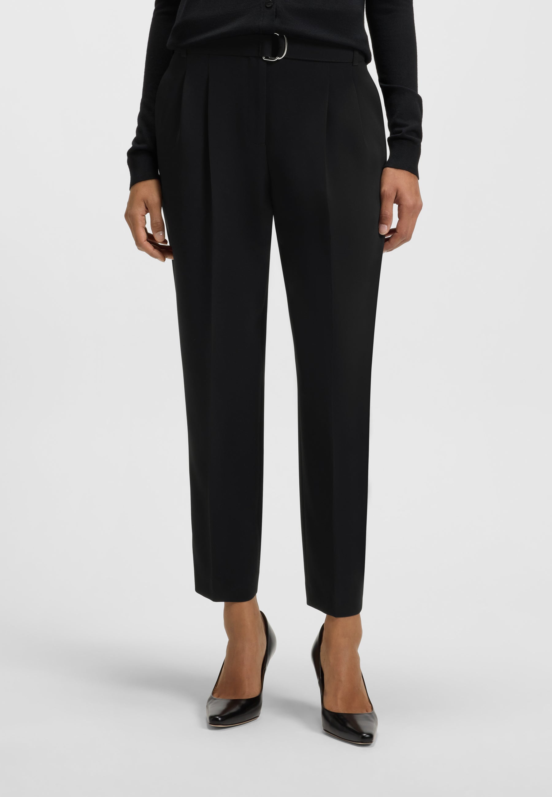 BLACK // FORMAL TROUSERS TAPIAH