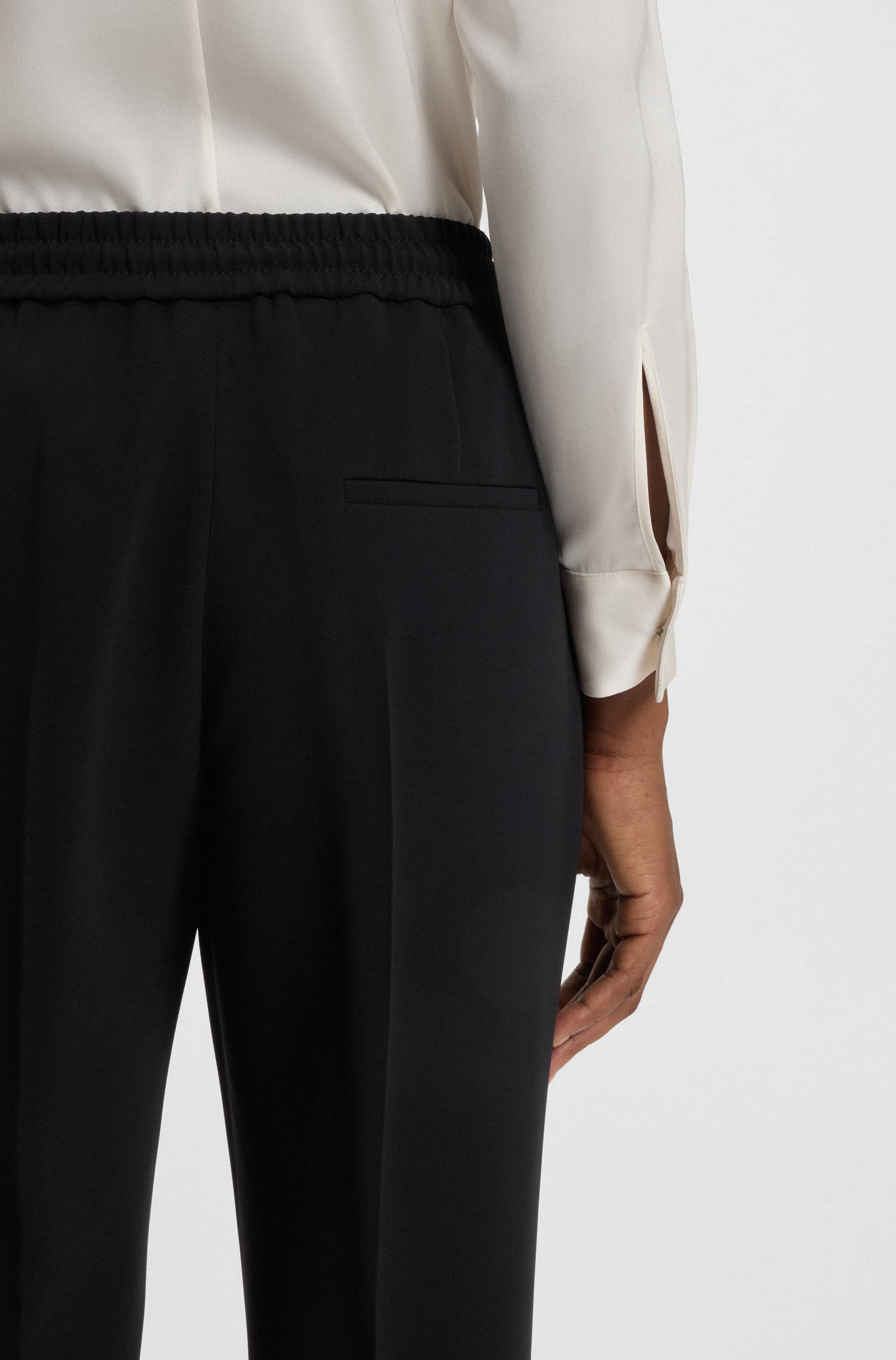 BLACK // FORMAL TROUSERS TARIYANAH