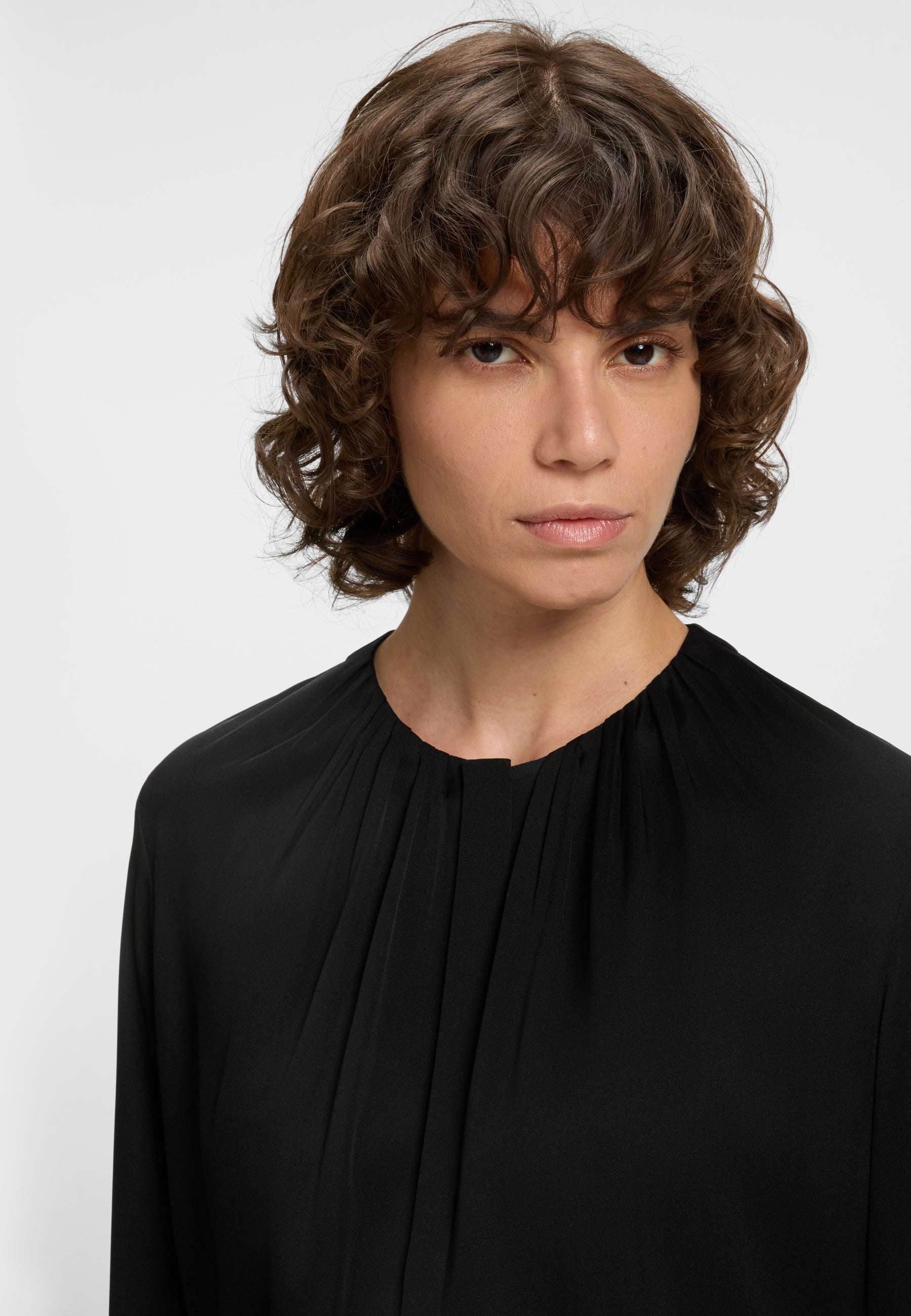BLACK // TAILORED BLOUSES BANORAH