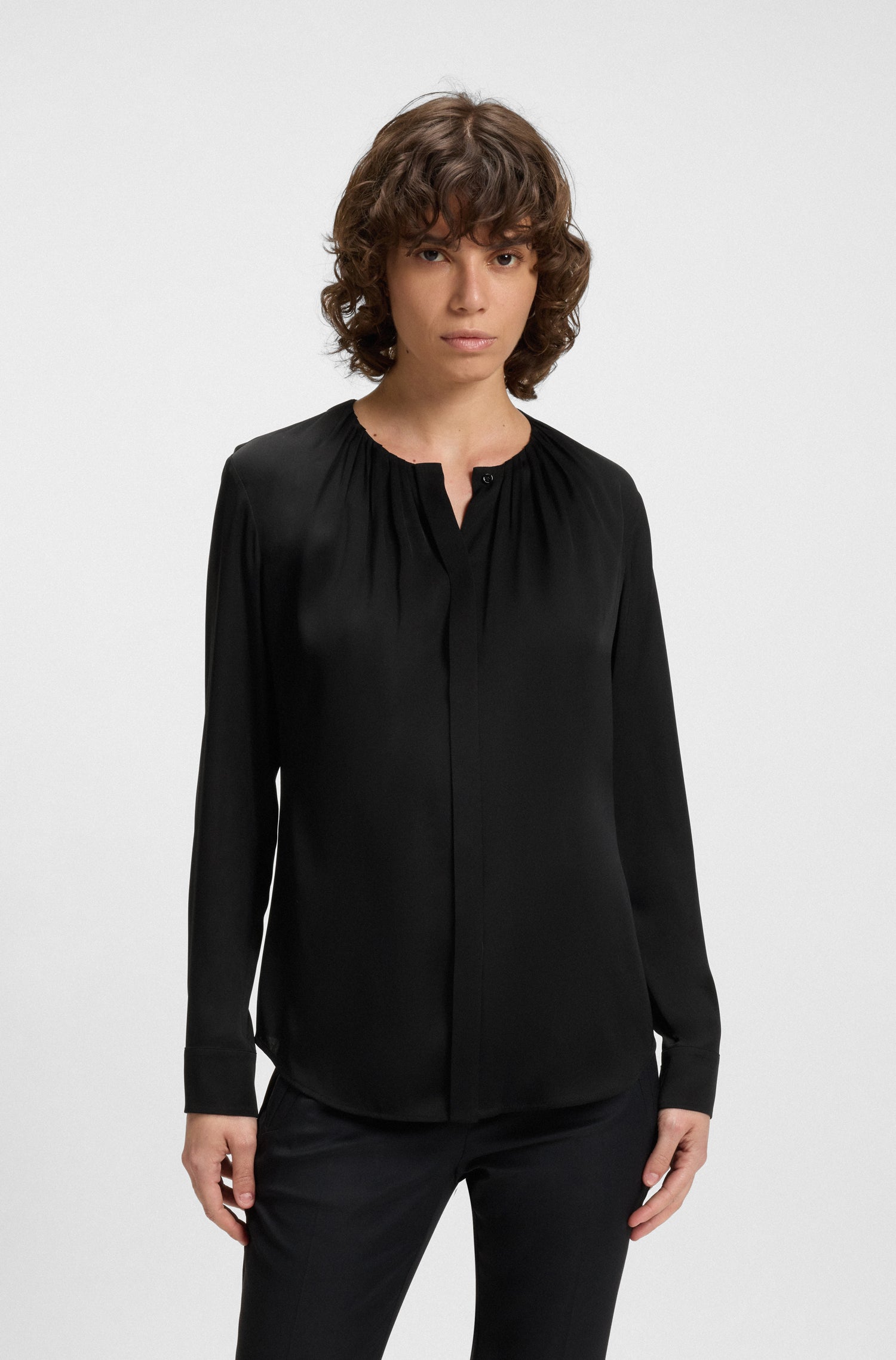BLACK // TAILORED BLOUSES BANORAH