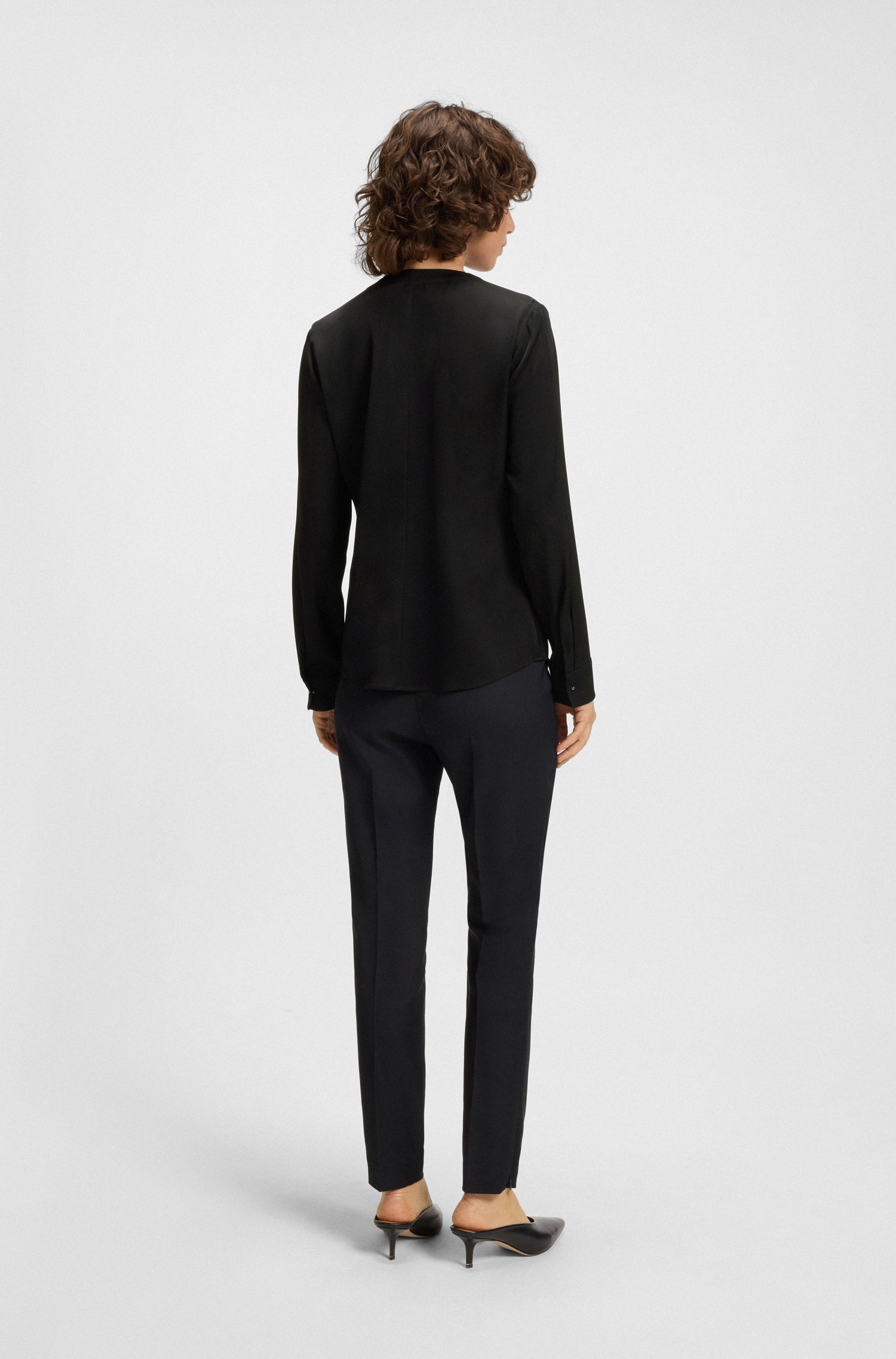 BLACK // TAILORED BLOUSES BANORAH