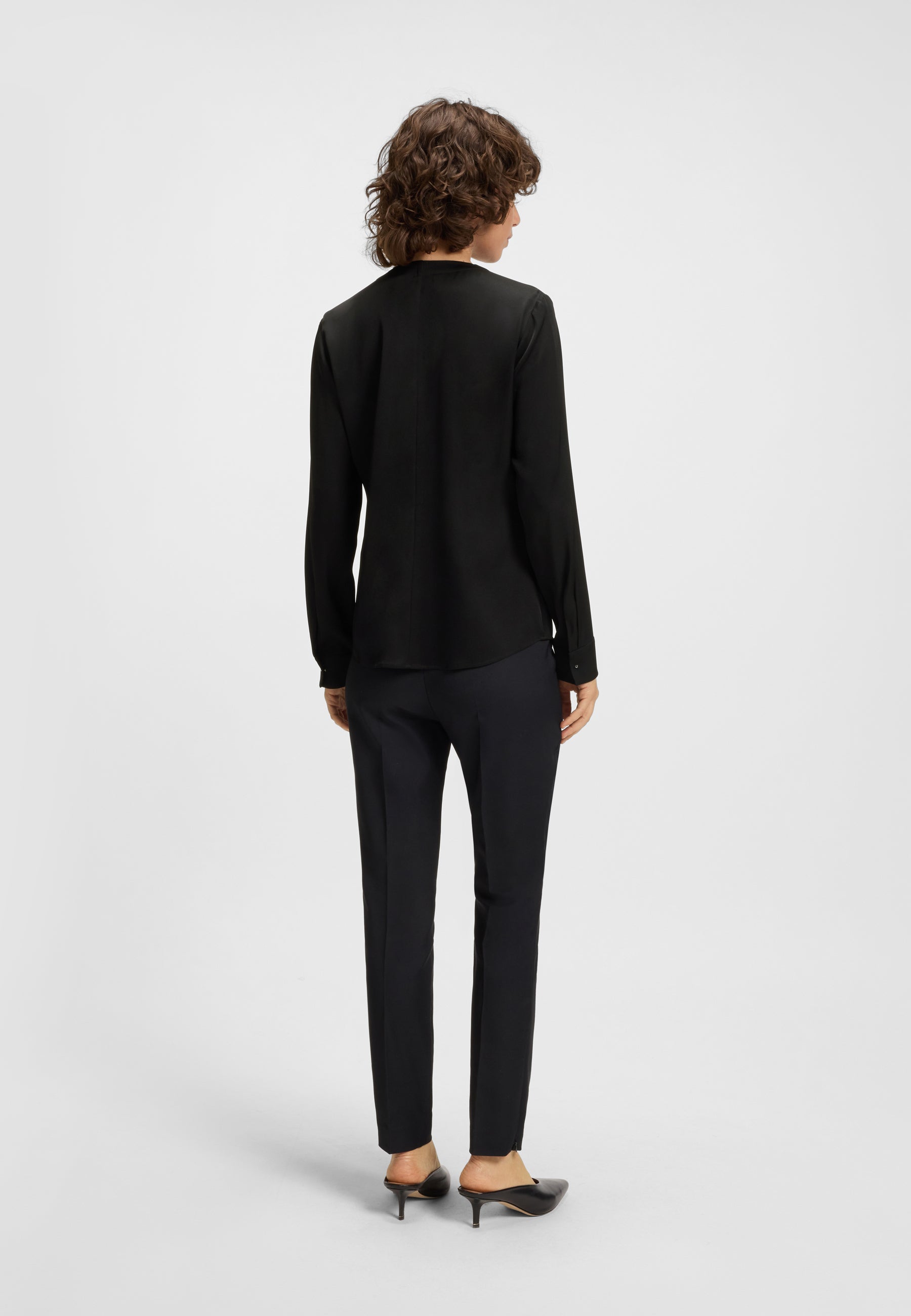BLACK // TAILORED BLOUSES BANORAH