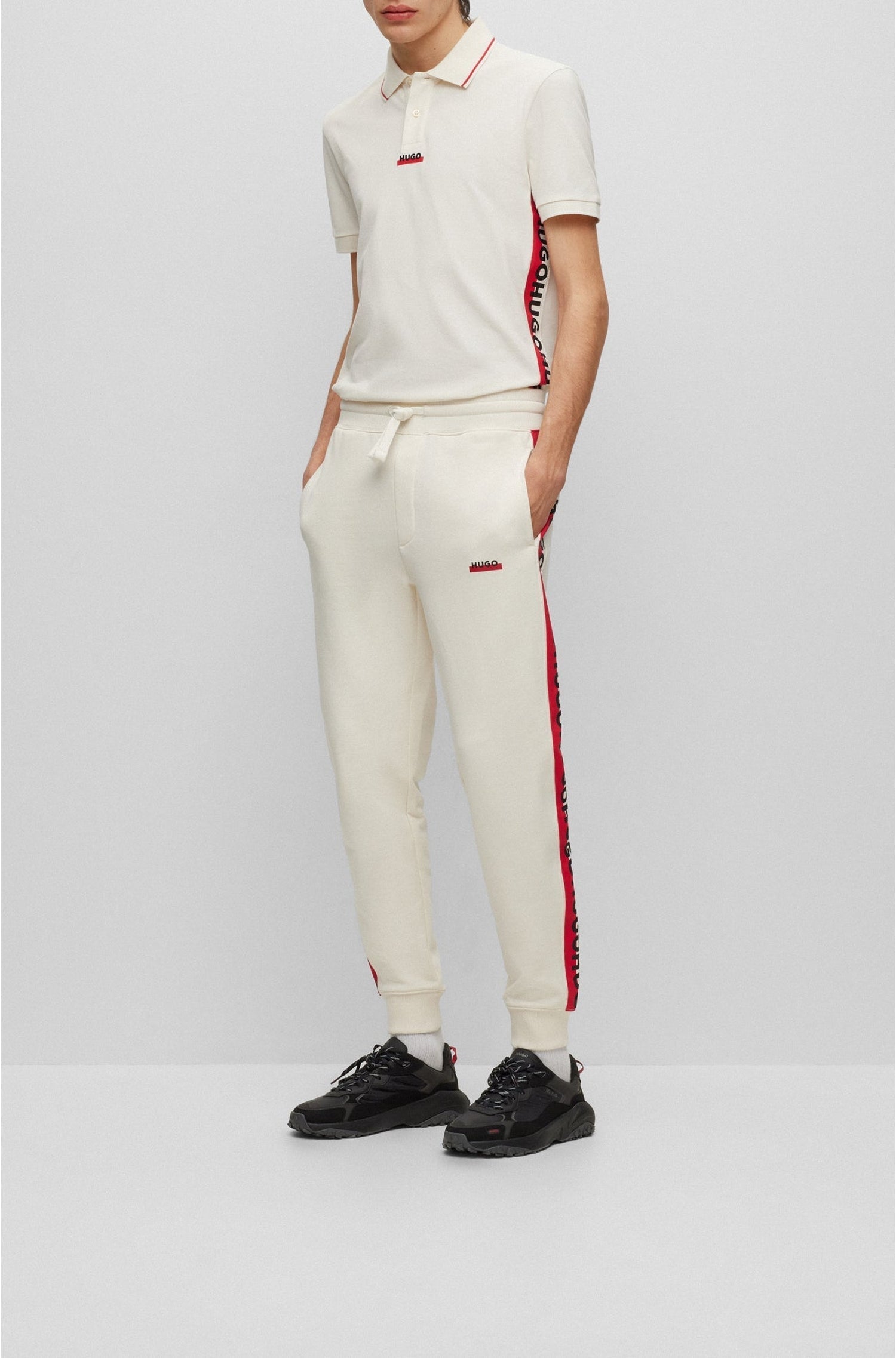 OPEN WHITE // CASUAL TROUSERS DOSTRICH