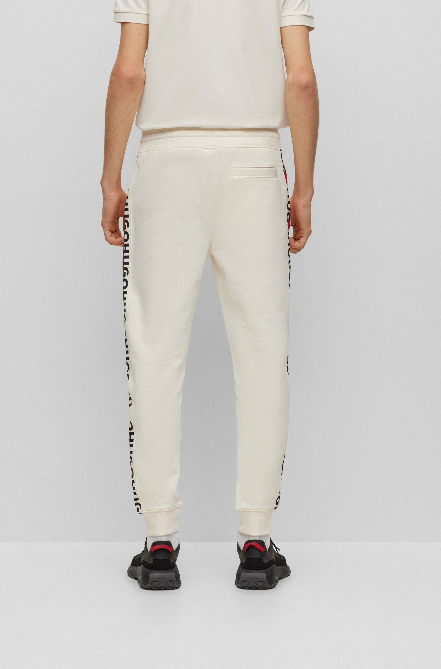 OPEN WHITE // CASUAL TROUSERS DOSTRICH