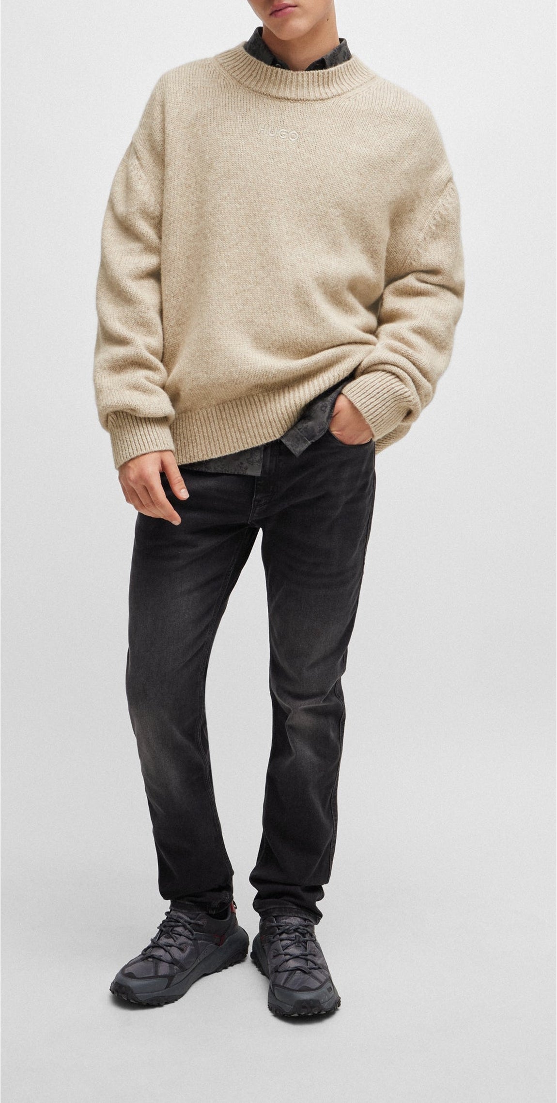 DARK GREY // JEANS HUGO 708