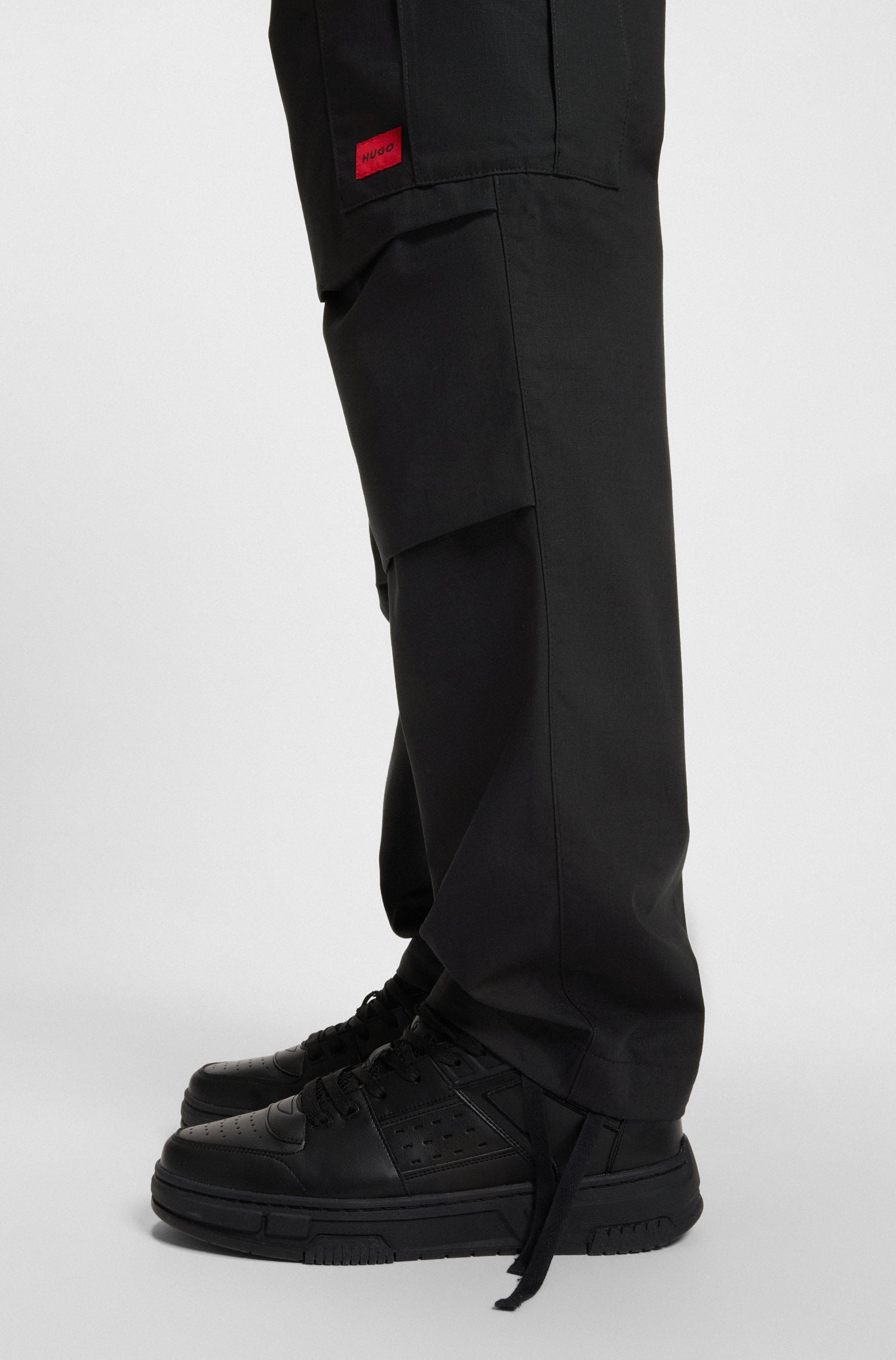 BLACK // CASUAL TROUSERS GARLO233