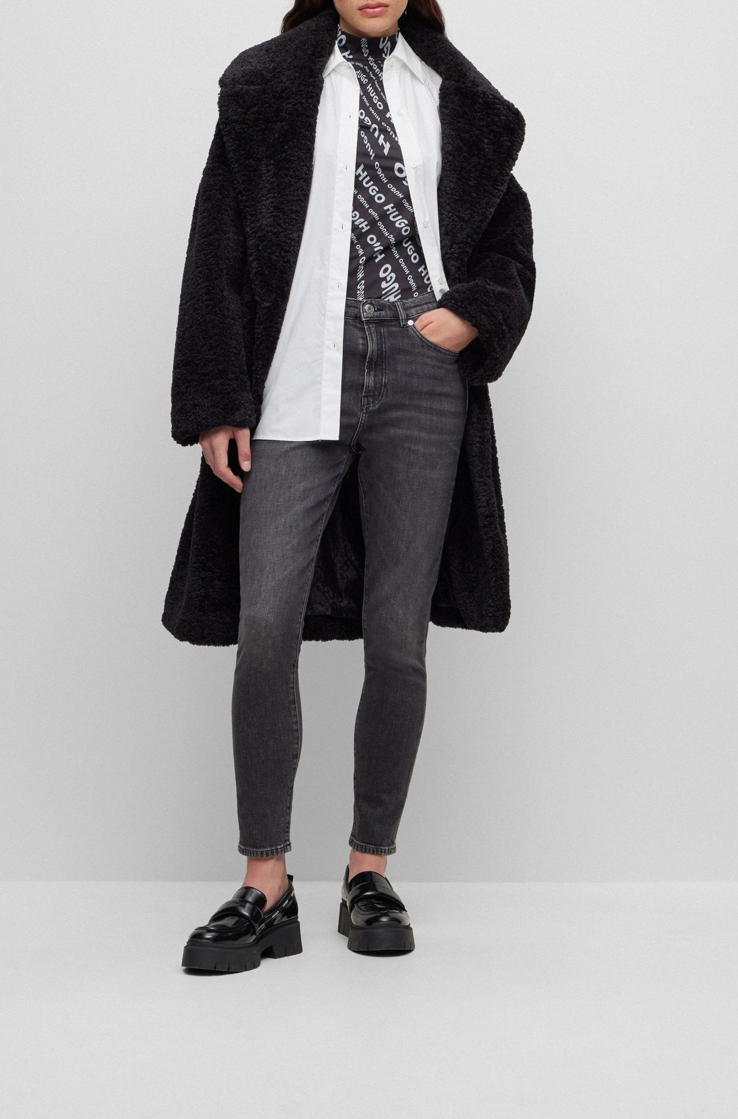 DARK GREY // JEANS 934