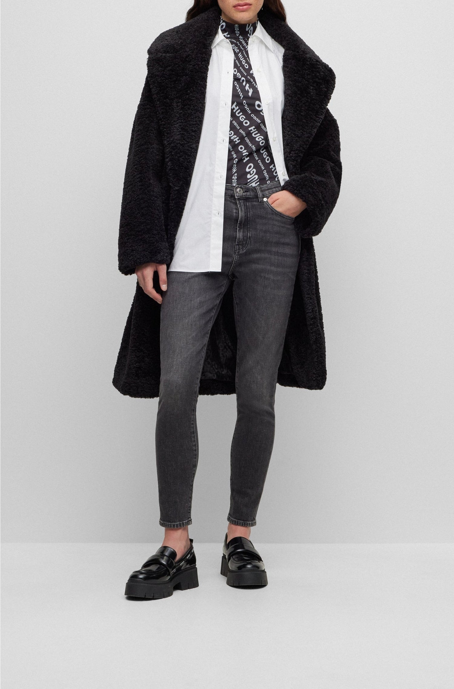 DARK GREY // JEANS 934